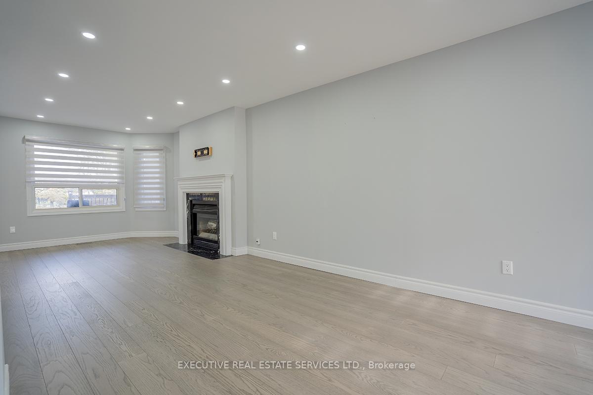 Photo 9 of 46 Willowbrook Drive, Whitby, Pringle Creek — HOMEH