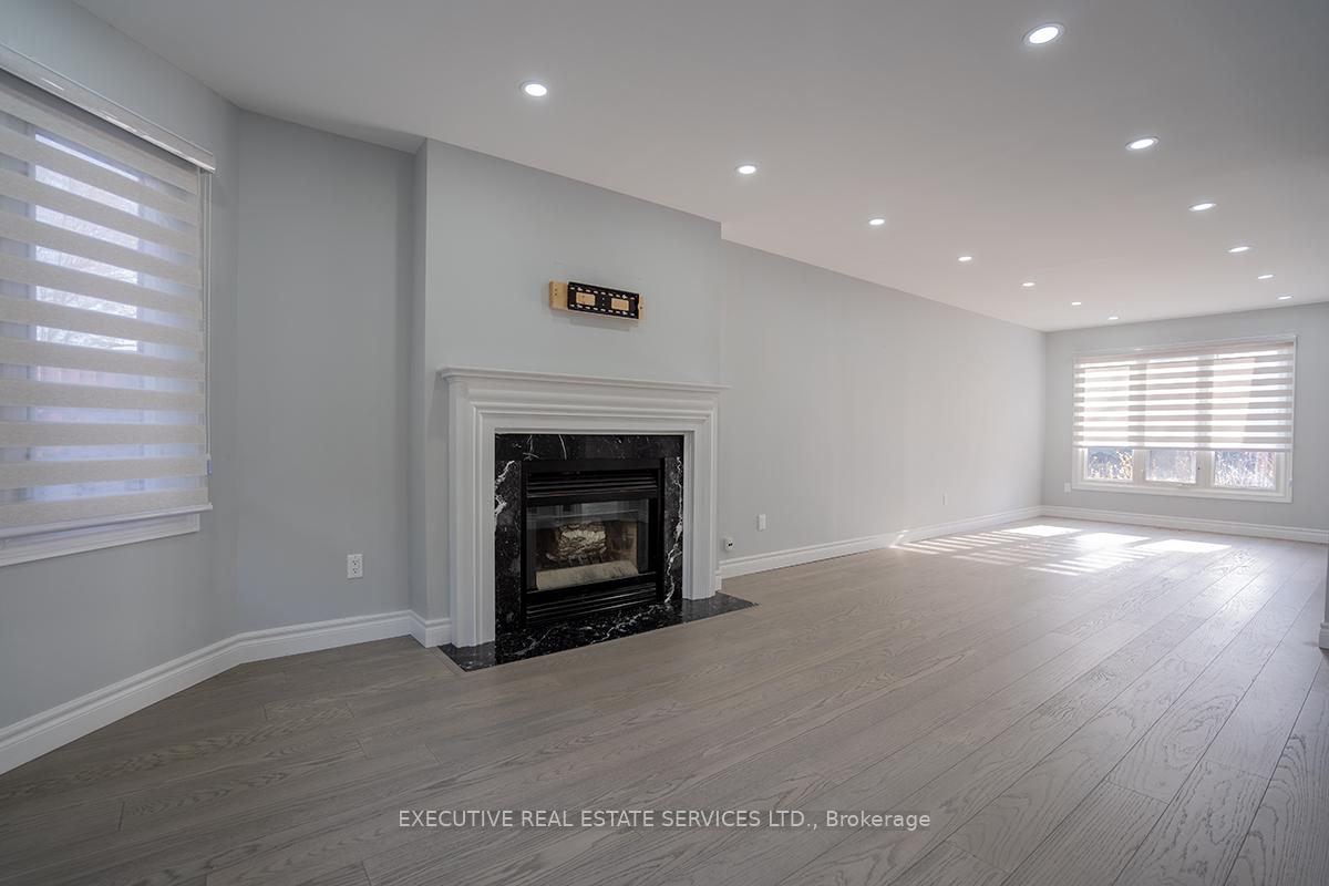 Photo 11 of 46 Willowbrook Drive, Whitby, Pringle Creek — HOMEH