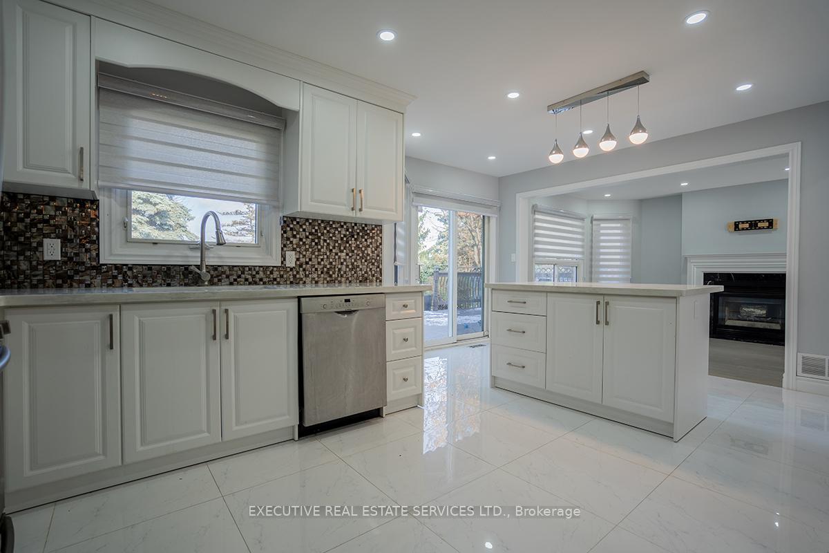 Photo 14 of 46 Willowbrook Drive, Whitby, Pringle Creek — HOMEH