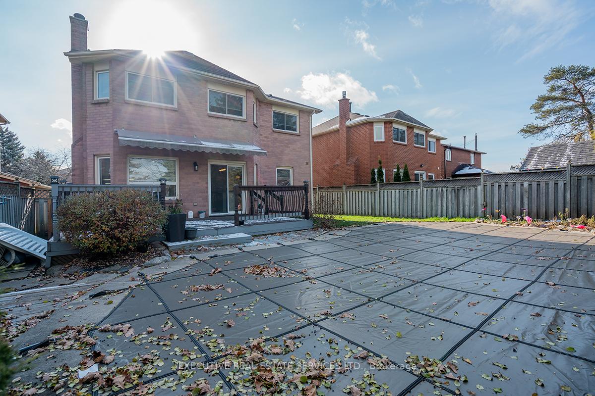 Photo 20 of 46 Willowbrook Drive, Whitby, Pringle Creek — HOMEH