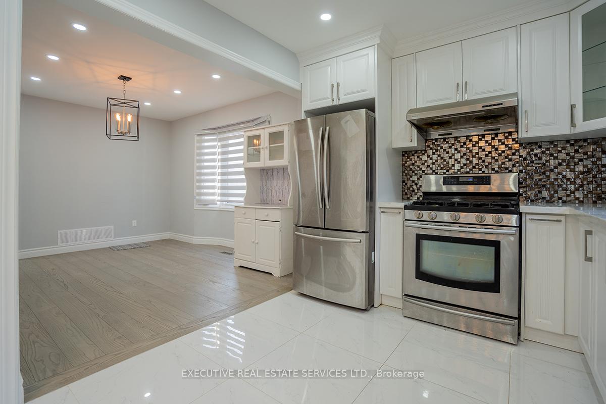 Photo 22 of 46 Willowbrook Drive, Whitby, Pringle Creek — HOMEH