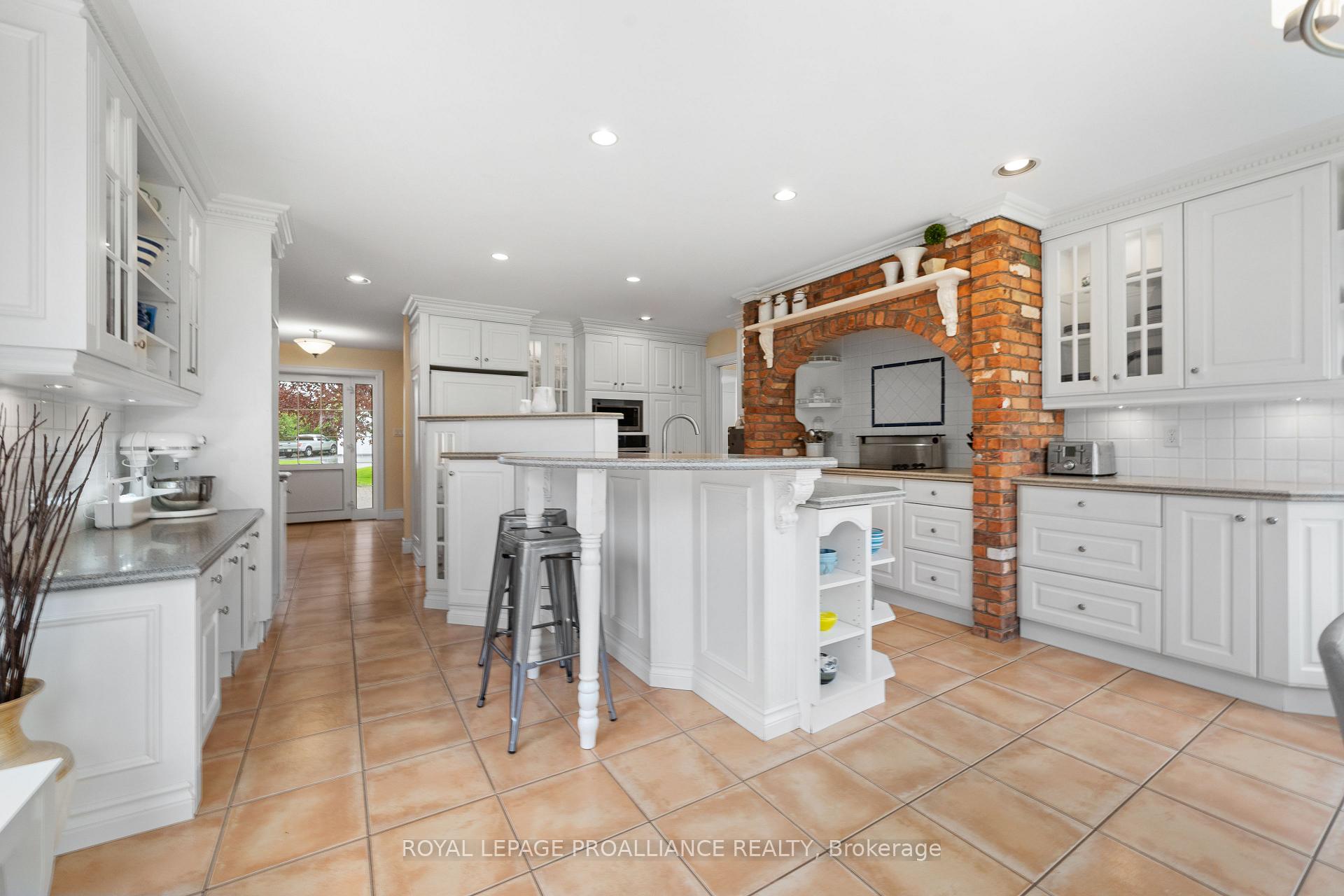 Photo 16 of 23 Quigg Lane, Prince Edward County, Ameliasburg Ward — HOMEH