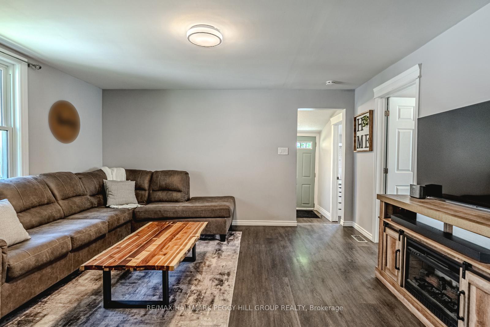 Photo 9 of 44 Adelaide Street, Barrie, Allandale — HOMEH