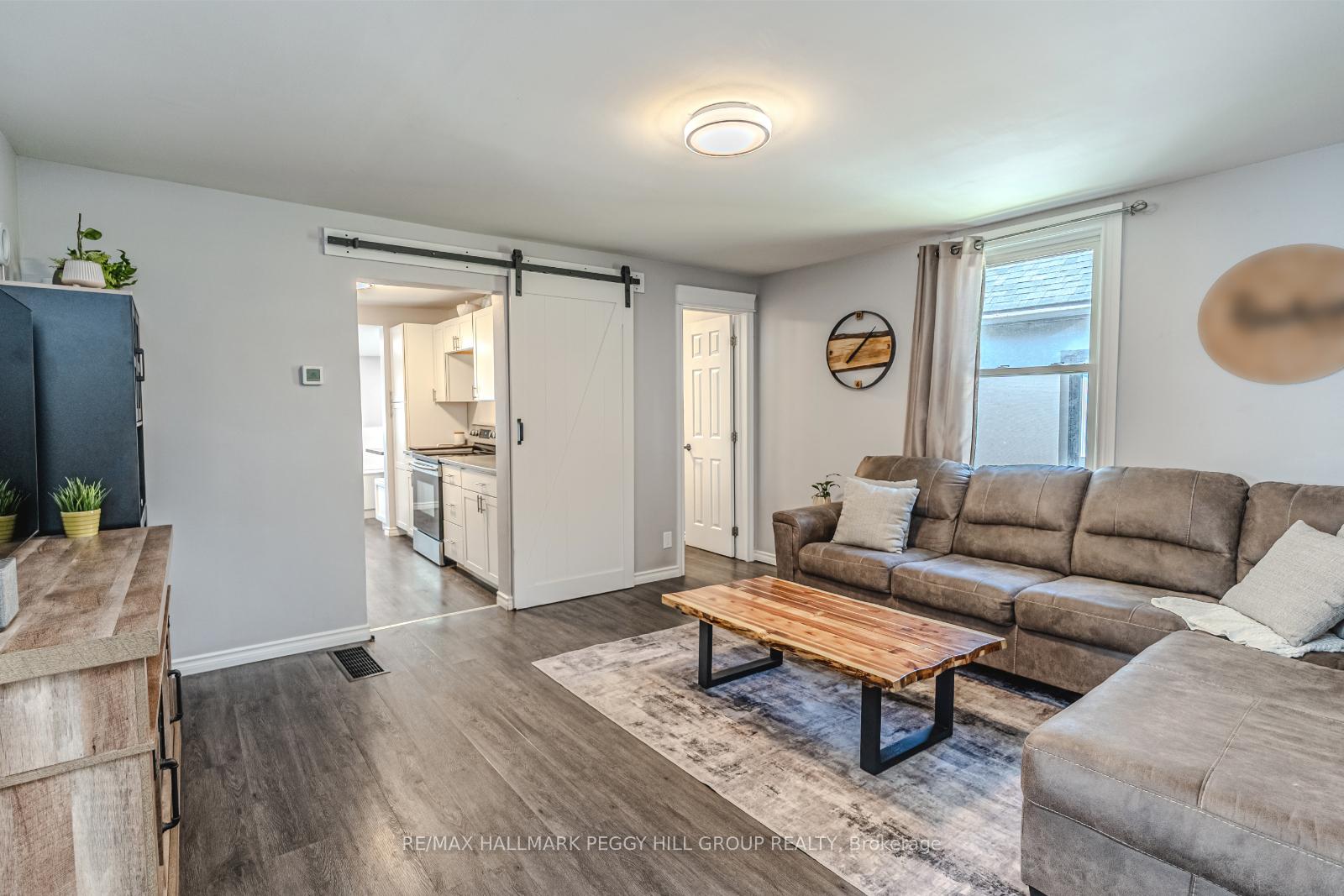Photo 10 of 44 Adelaide Street, Barrie, Allandale — HOMEH