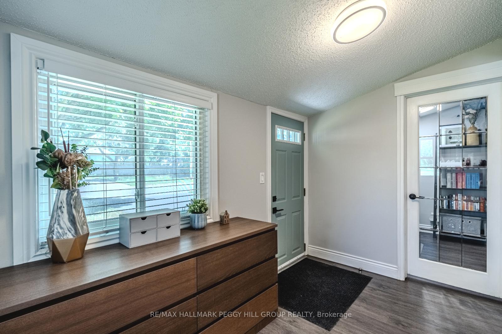 Photo 5 of 44 Adelaide Street, Barrie, Allandale — HOMEH