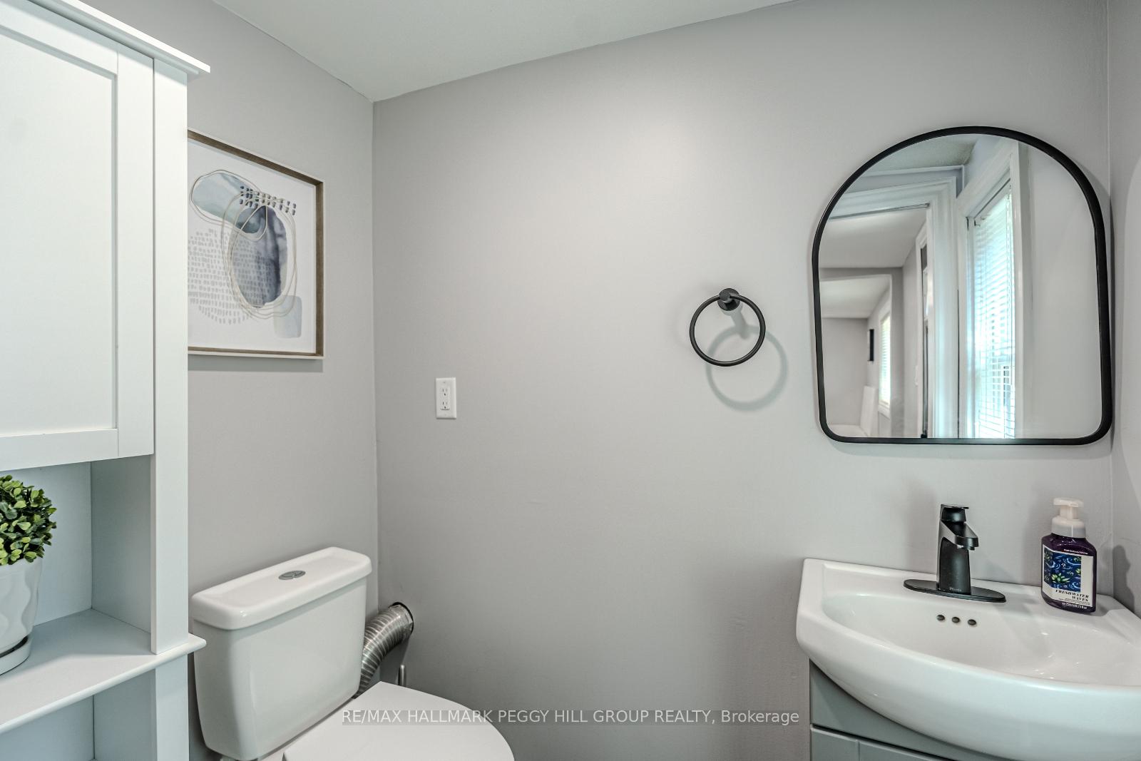 Photo 8 of 44 Adelaide Street, Barrie, Allandale — HOMEH