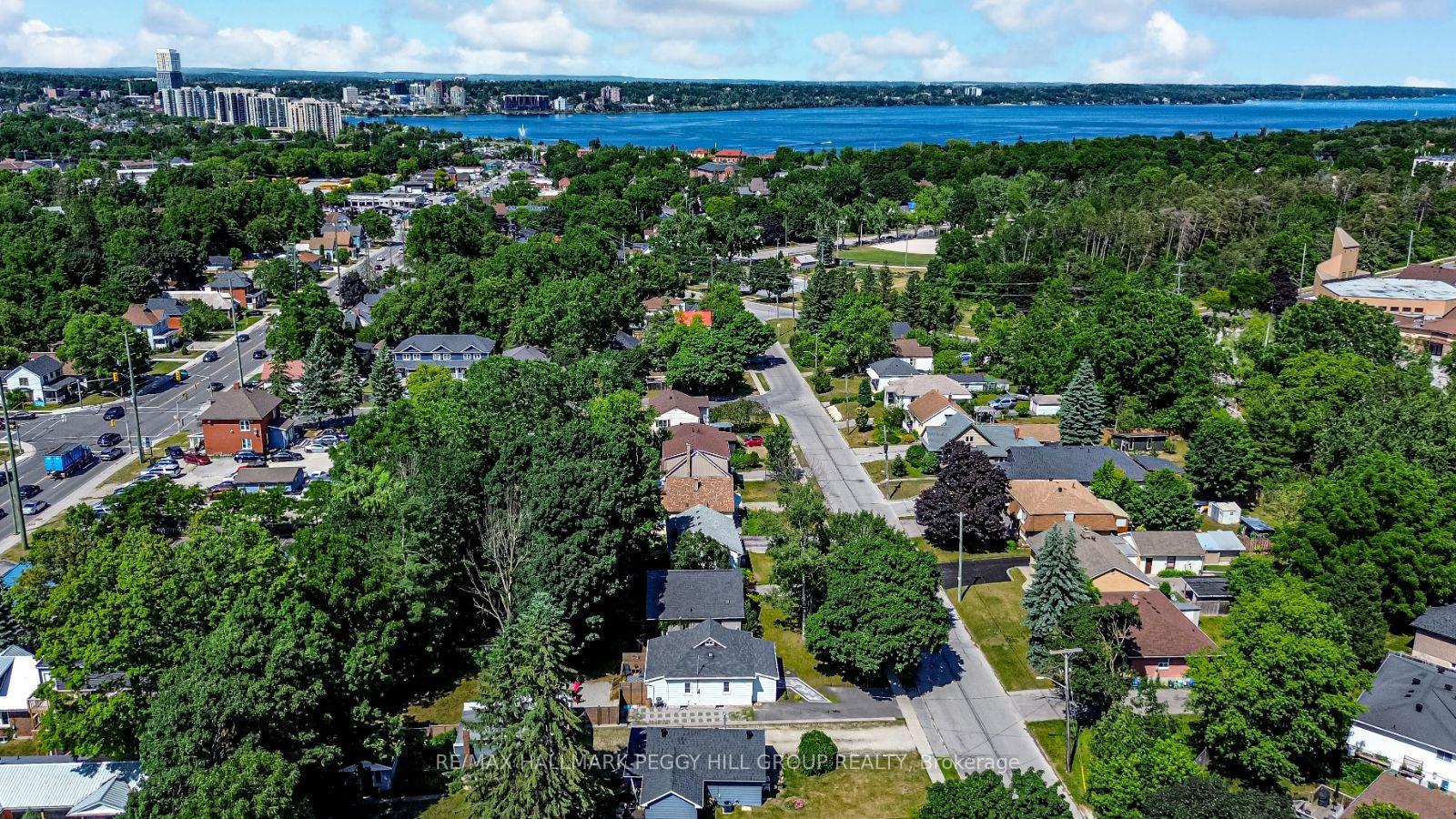 Photo 13 of 44 Adelaide Street, Barrie, Allandale — HOMEH