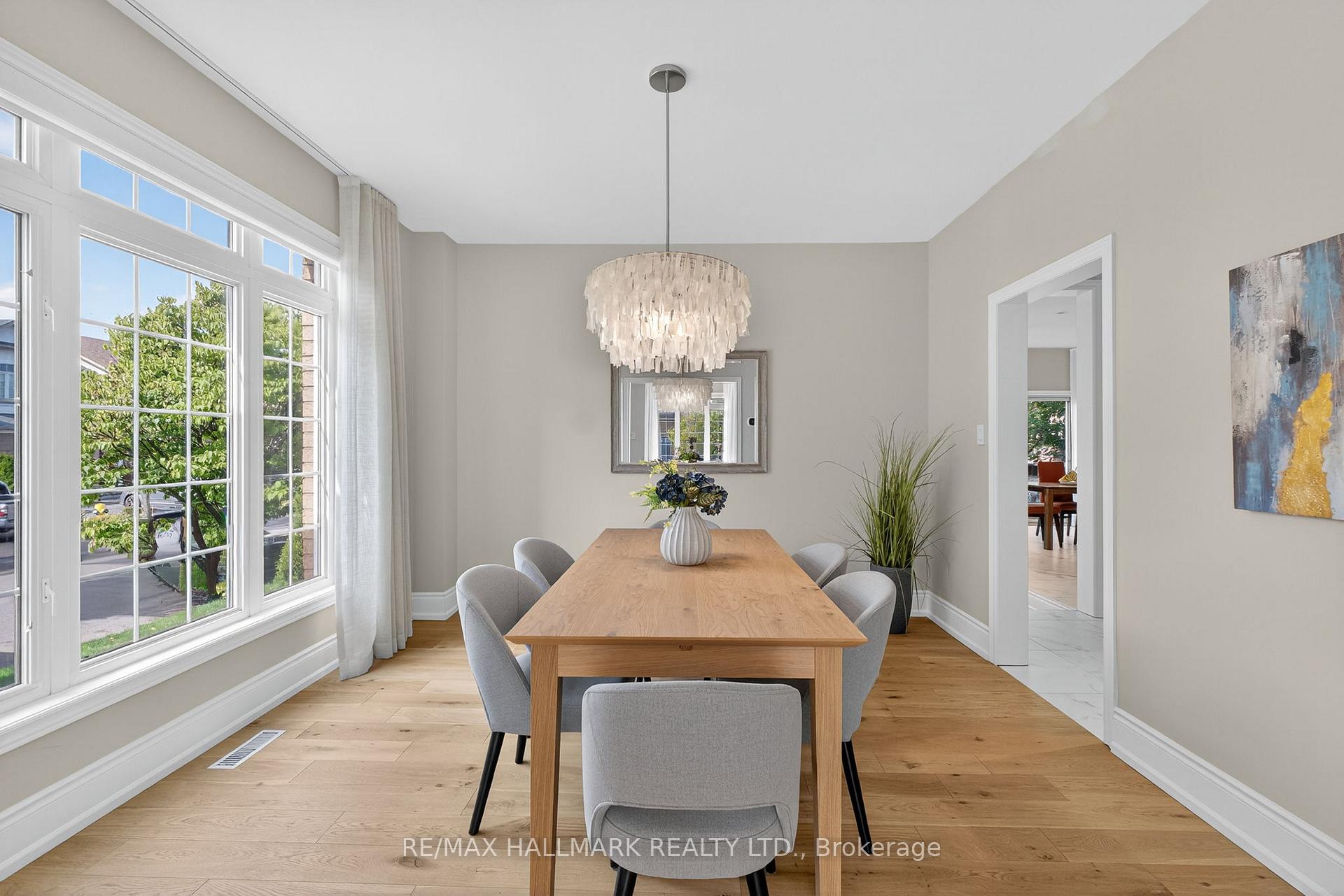 Photo 10 of 50 Bentwood Crescent, Vaughan, Patterson — HOMEH