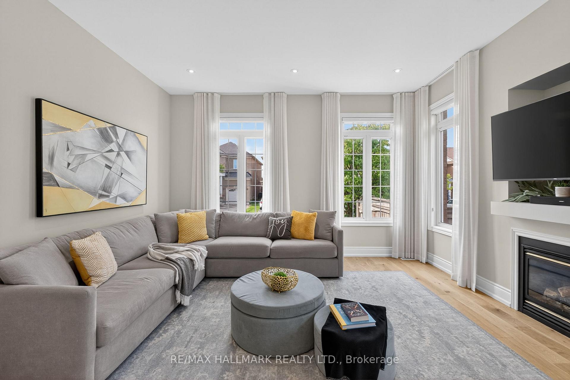 Photo 13 of 50 Bentwood Crescent, Vaughan, Patterson — HOMEH