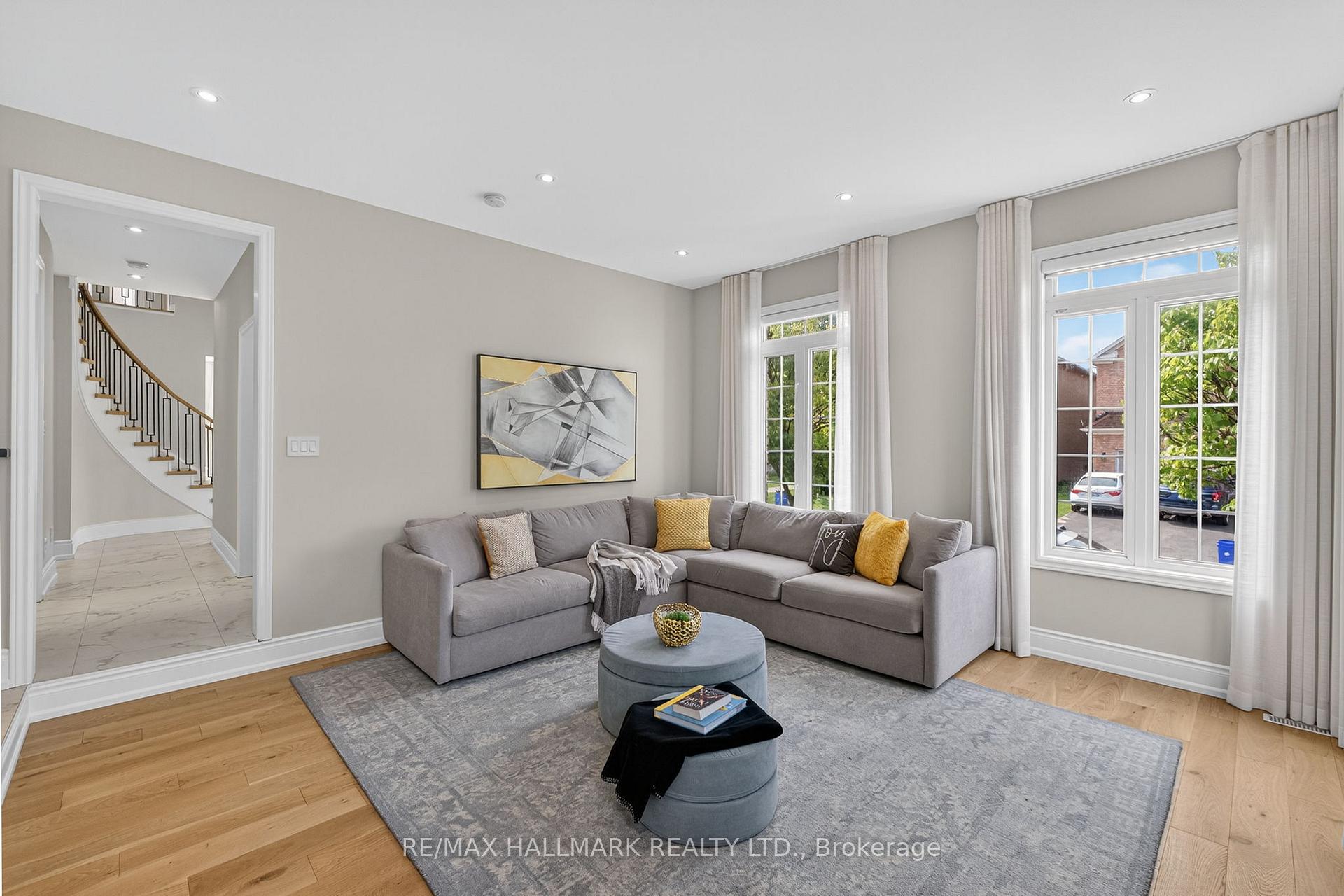 Photo 14 of 50 Bentwood Crescent, Vaughan, Patterson — HOMEH