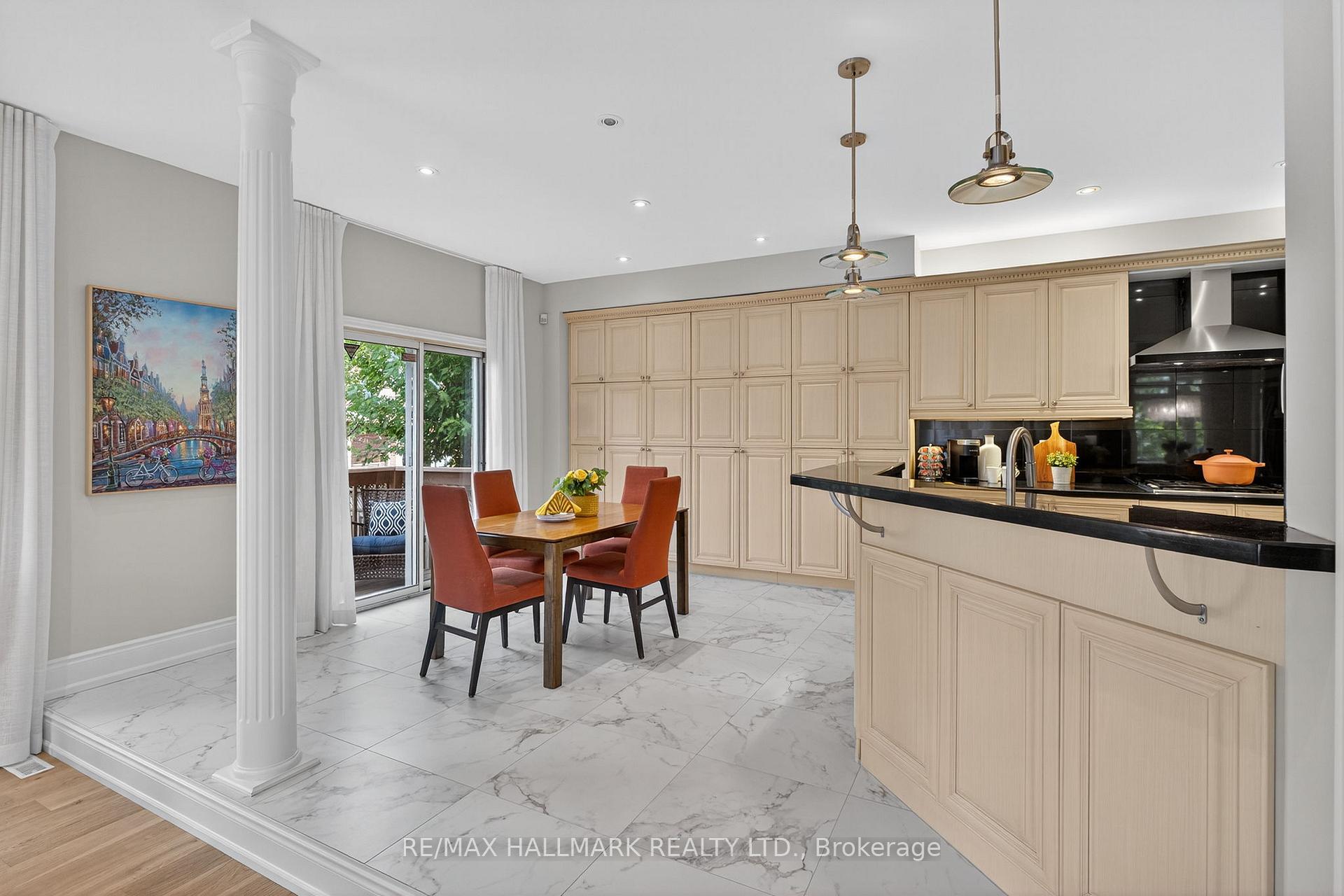 Photo 16 of 50 Bentwood Crescent, Vaughan, Patterson — HOMEH