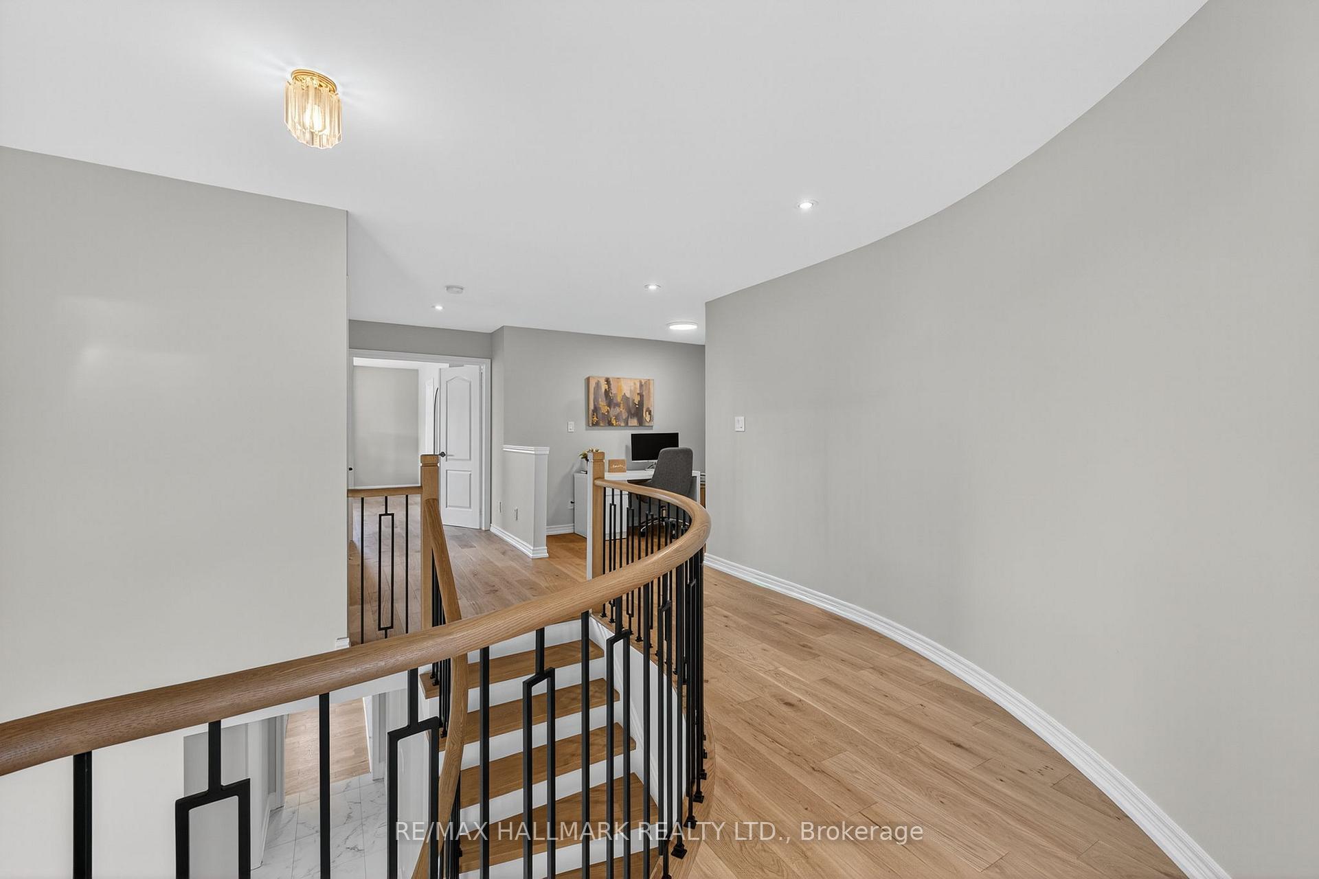 Photo 27 of 50 Bentwood Crescent, Vaughan, Patterson — HOMEH