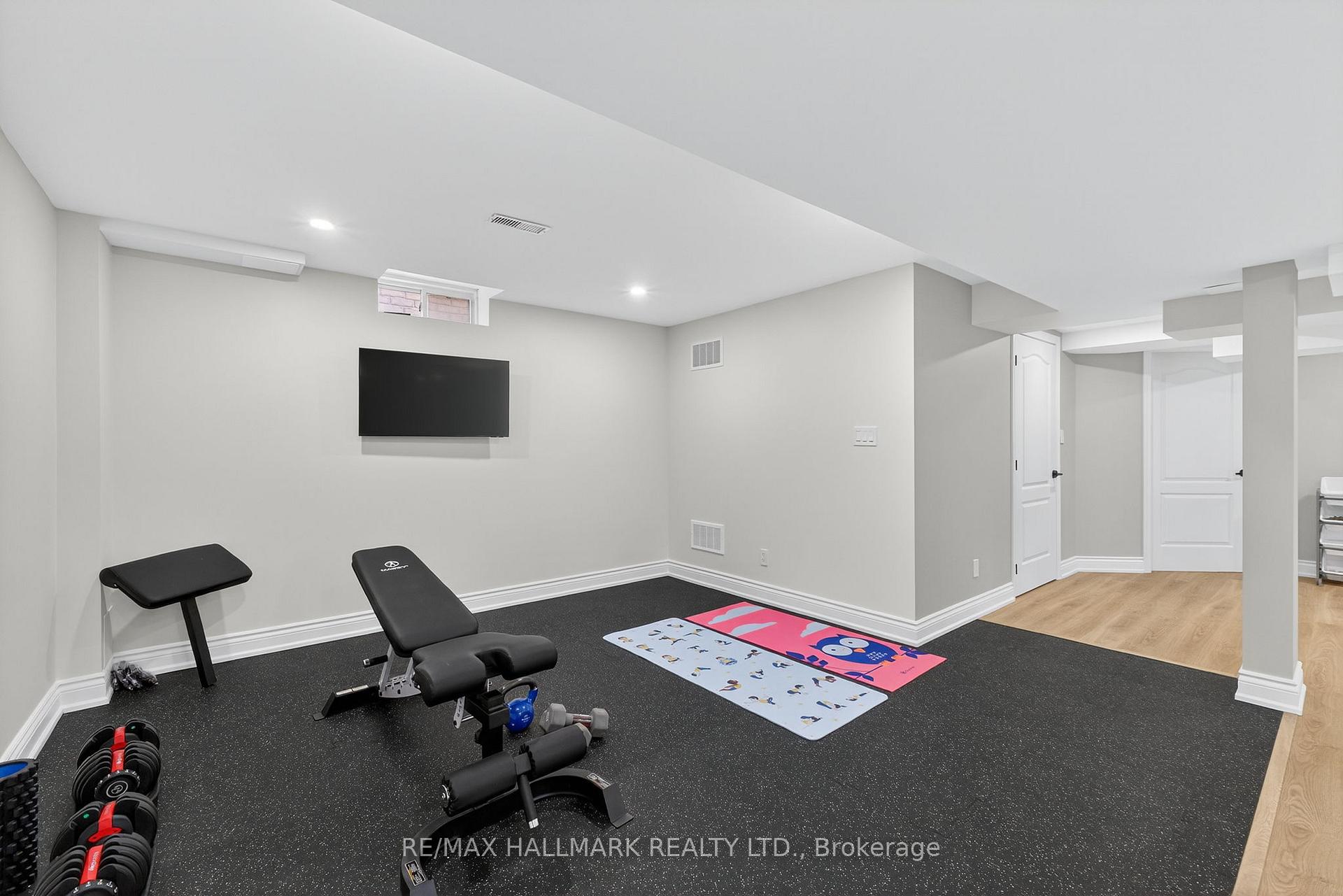 Photo 45 of 50 Bentwood Crescent, Vaughan, Patterson — HOMEH