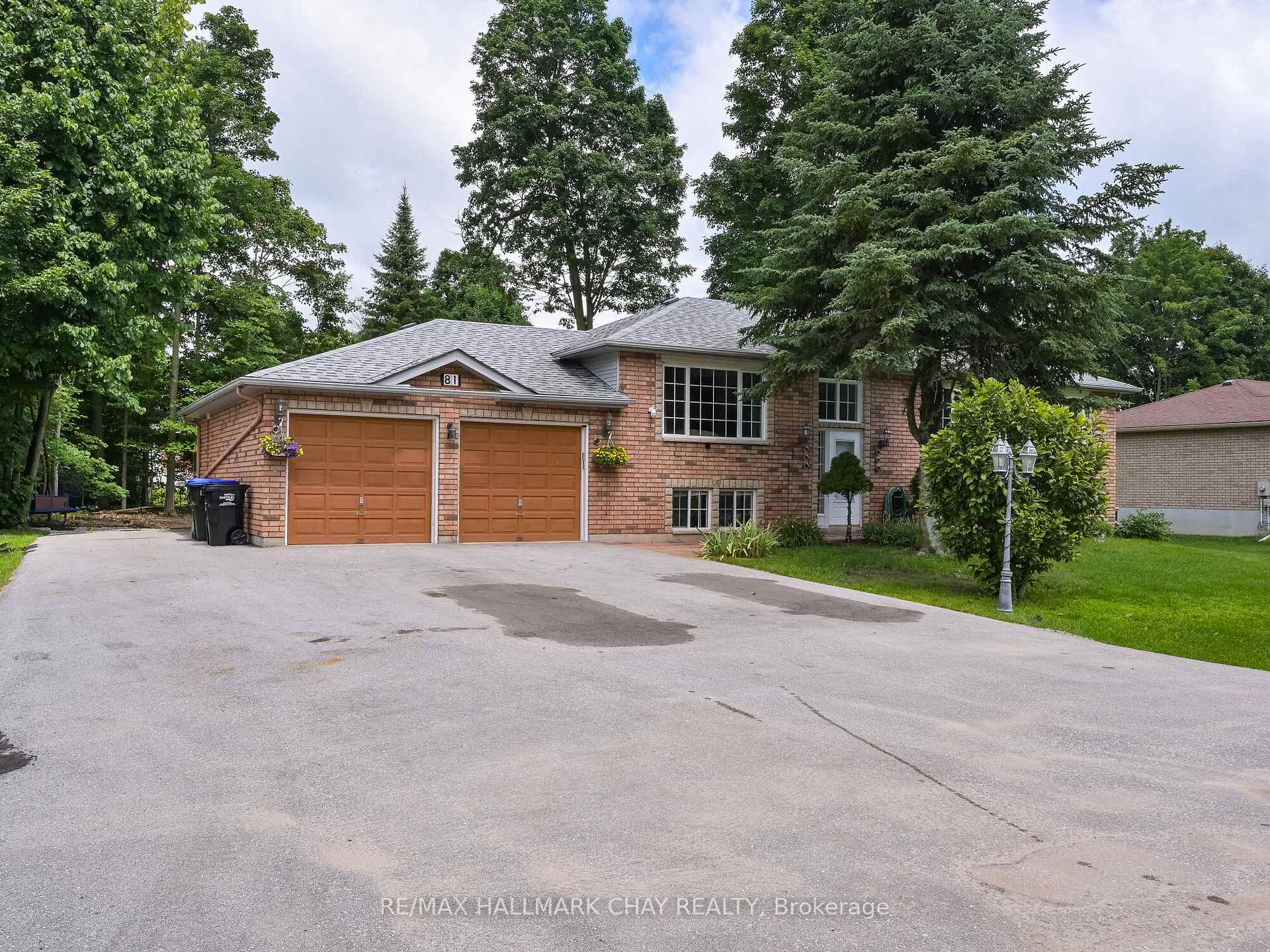 Photo 1 of 81 Moore Avenue, Adjala-Tosorontio, Everett — HOMEH