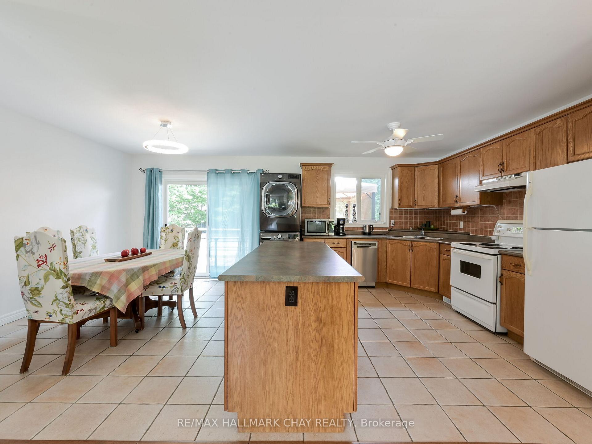 Photo 8 of 81 Moore Avenue, Adjala-Tosorontio, Everett — HOMEH
