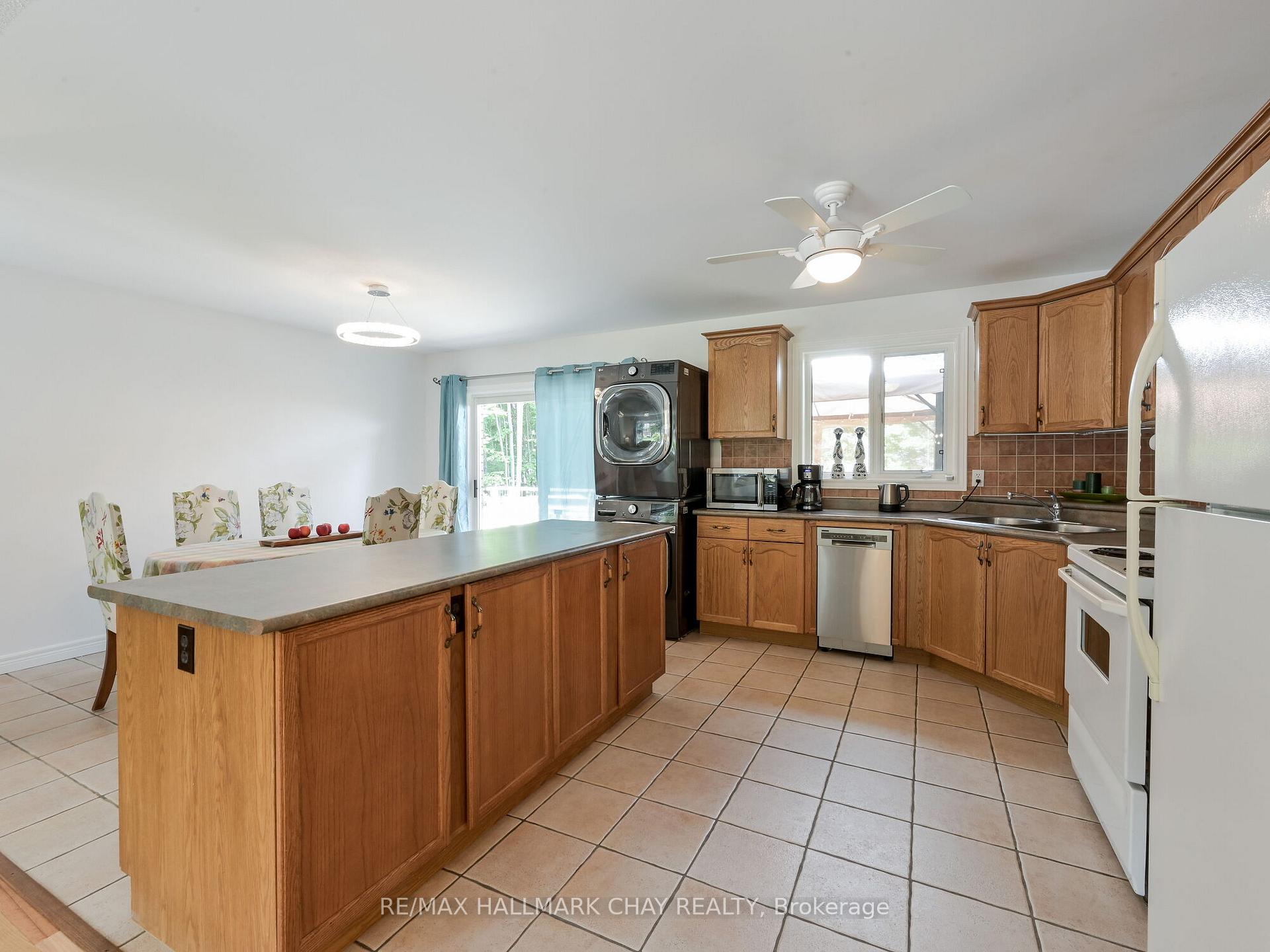 Photo 10 of 81 Moore Avenue, Adjala-Tosorontio, Everett — HOMEH
