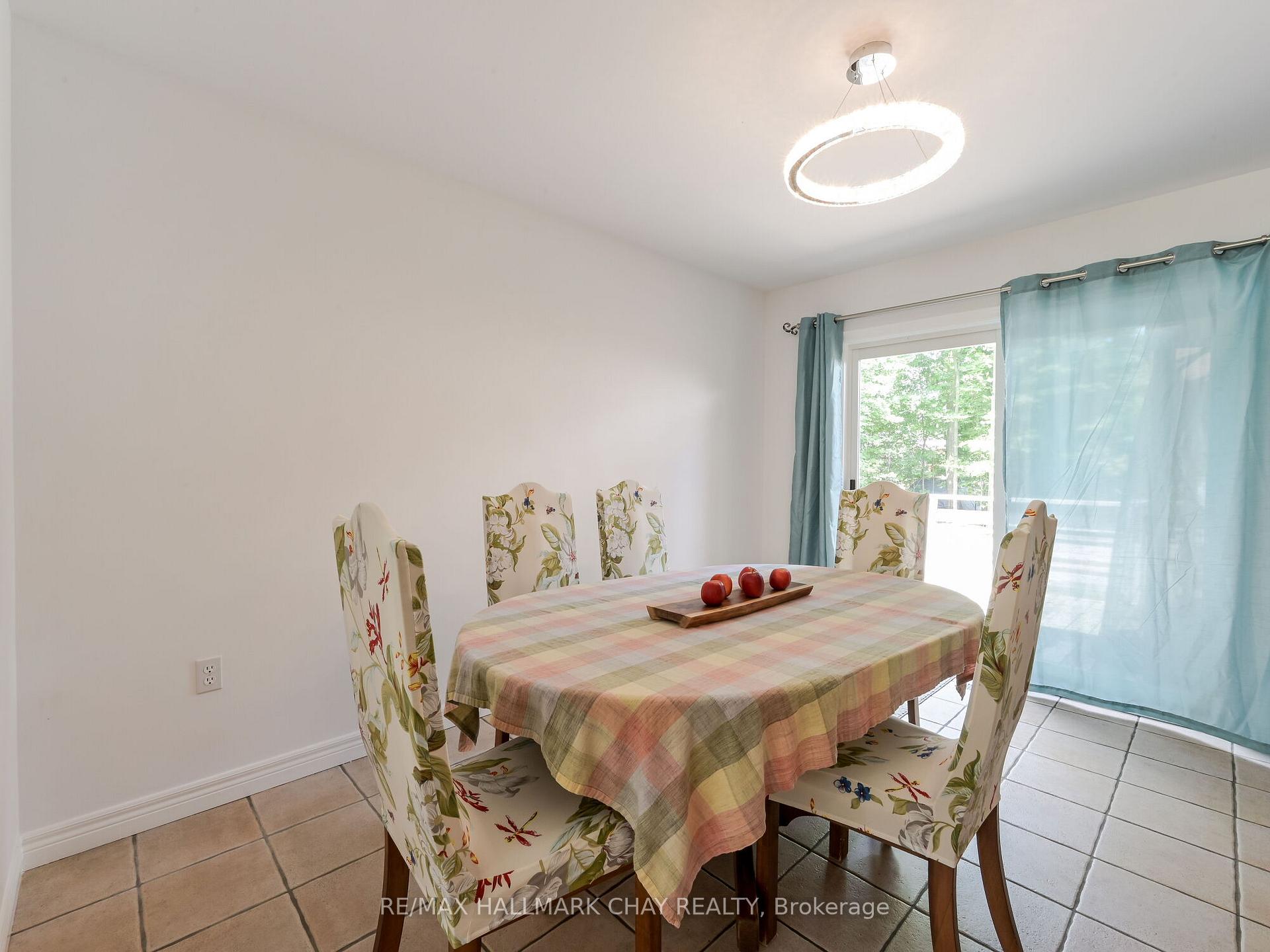 Photo 14 of 81 Moore Avenue, Adjala-Tosorontio, Everett — HOMEH