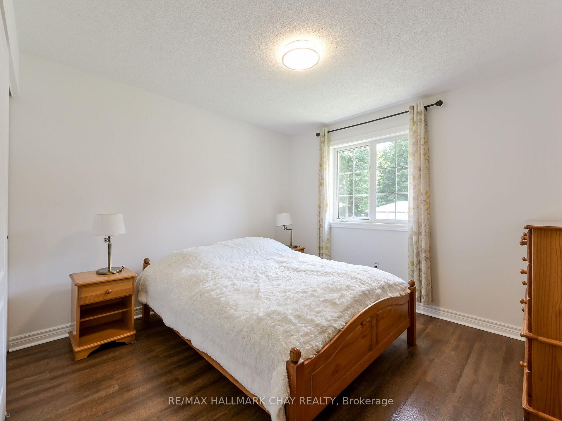 Photo 17 of 81 Moore Avenue, Adjala-Tosorontio, Everett — HOMEH