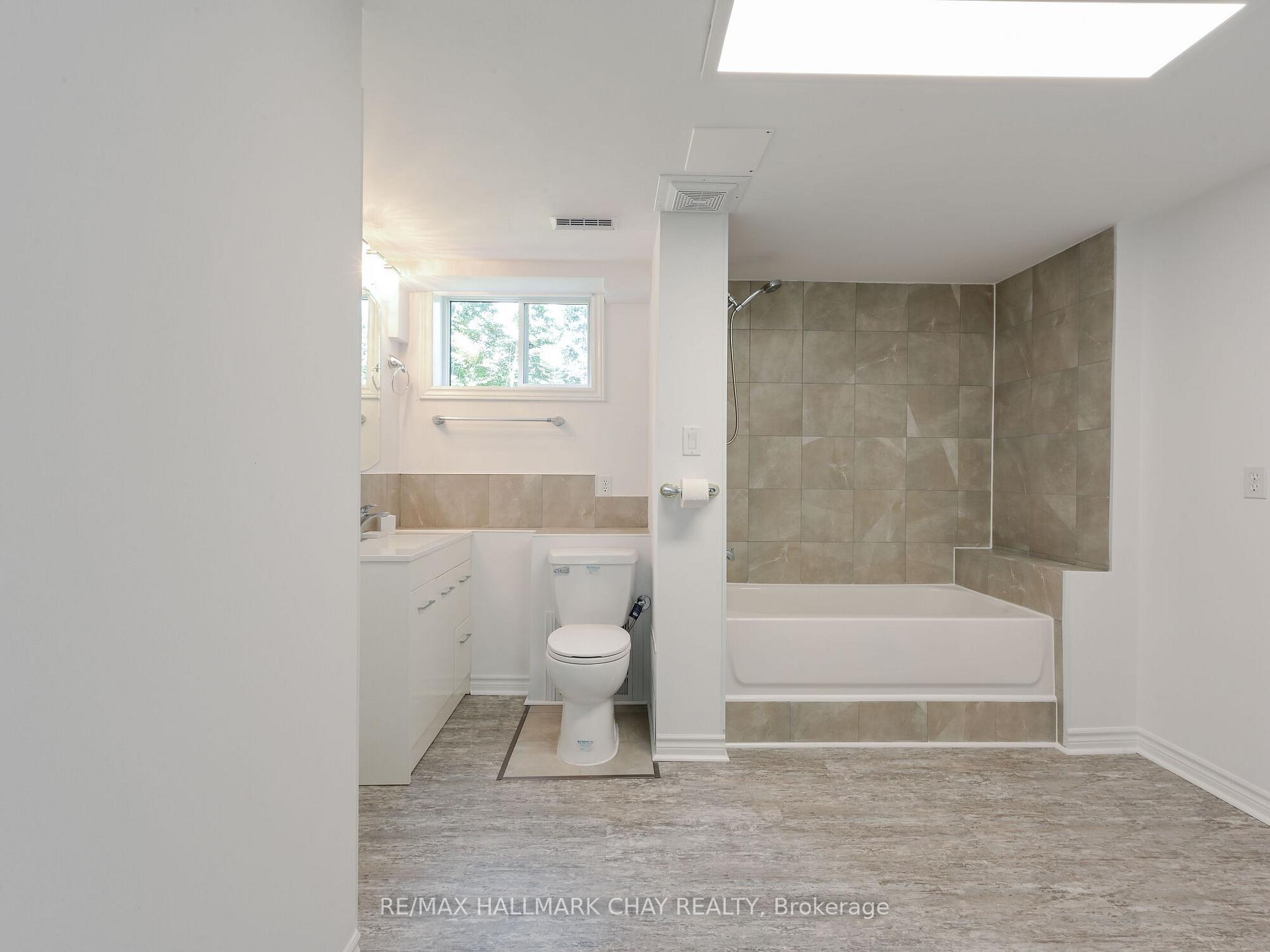 Photo 26 of 81 Moore Avenue, Adjala-Tosorontio, Everett — HOMEH