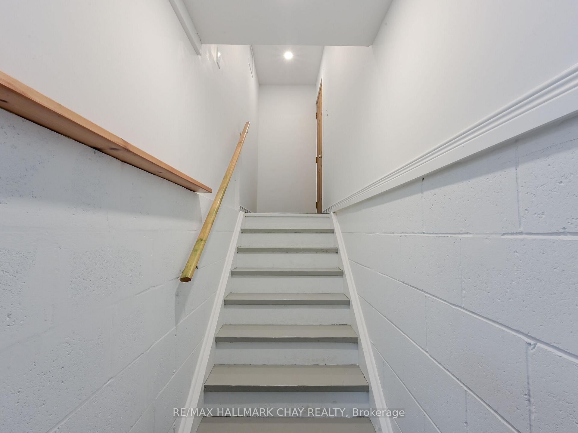 Photo 24 of 81 Moore Avenue, Adjala-Tosorontio, Everett — HOMEH