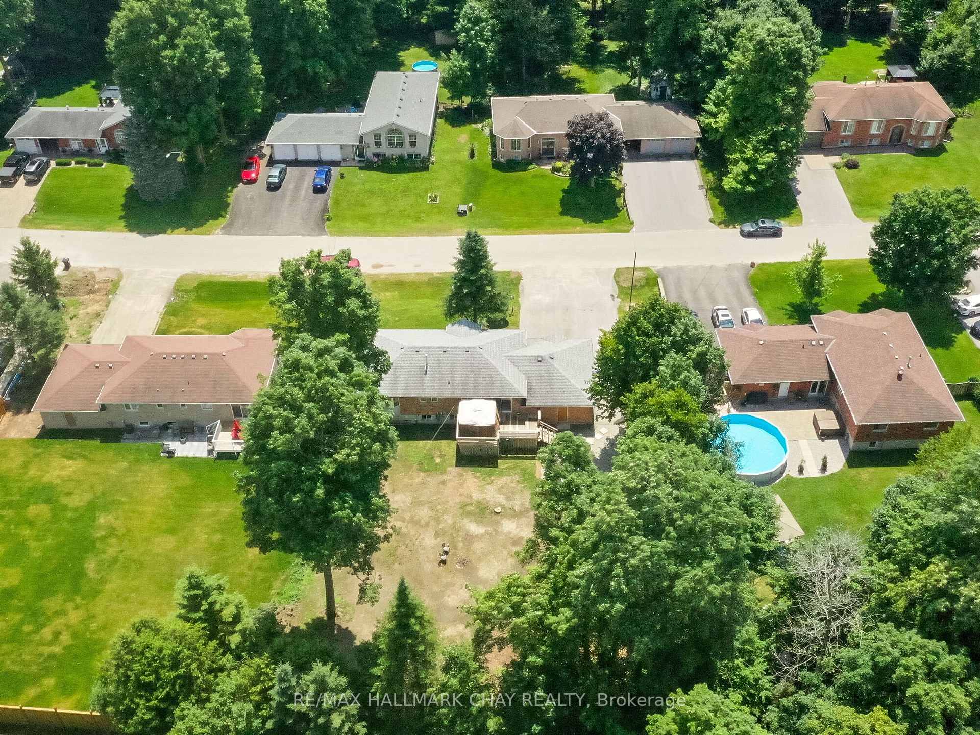 Photo 34 of 81 Moore Avenue, Adjala-Tosorontio, Everett — HOMEH