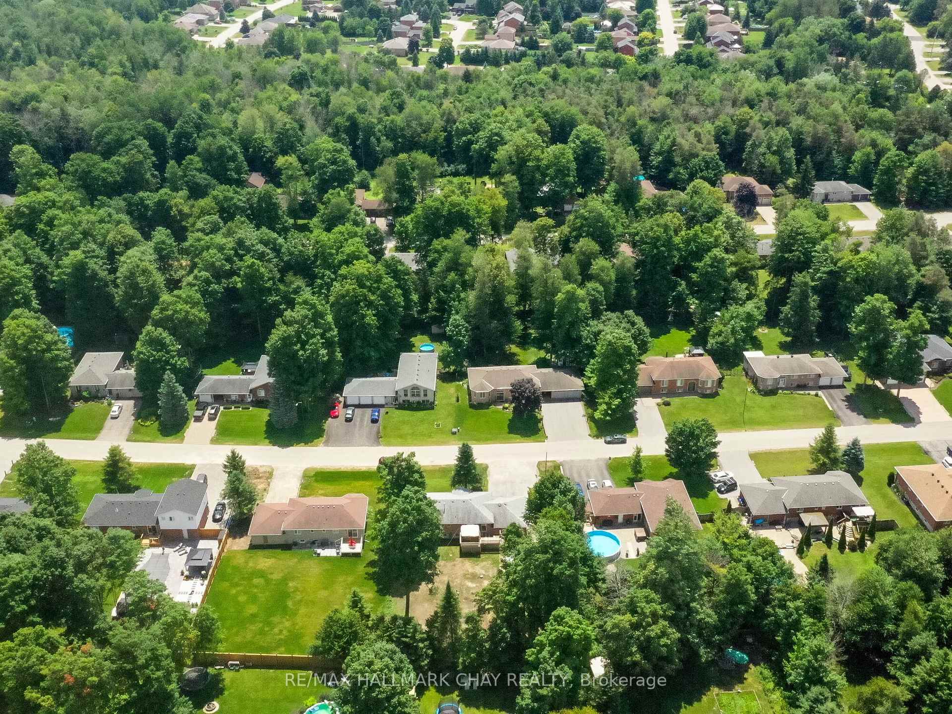 Photo 35 of 81 Moore Avenue, Adjala-Tosorontio, Everett — HOMEH