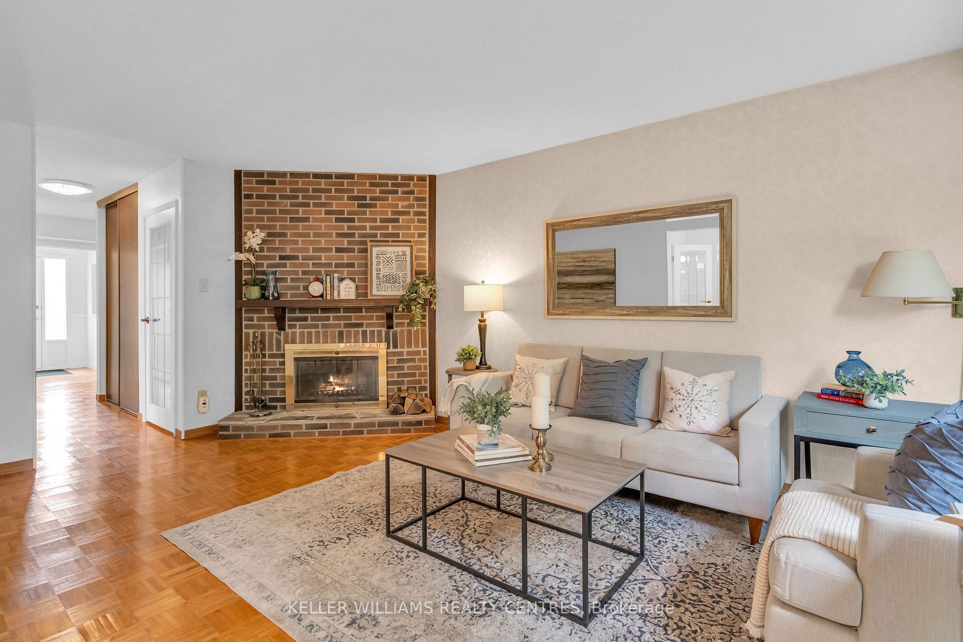 Photo 11 of 119 Batson Drive, Aurora, Aurora Village — HOMEH