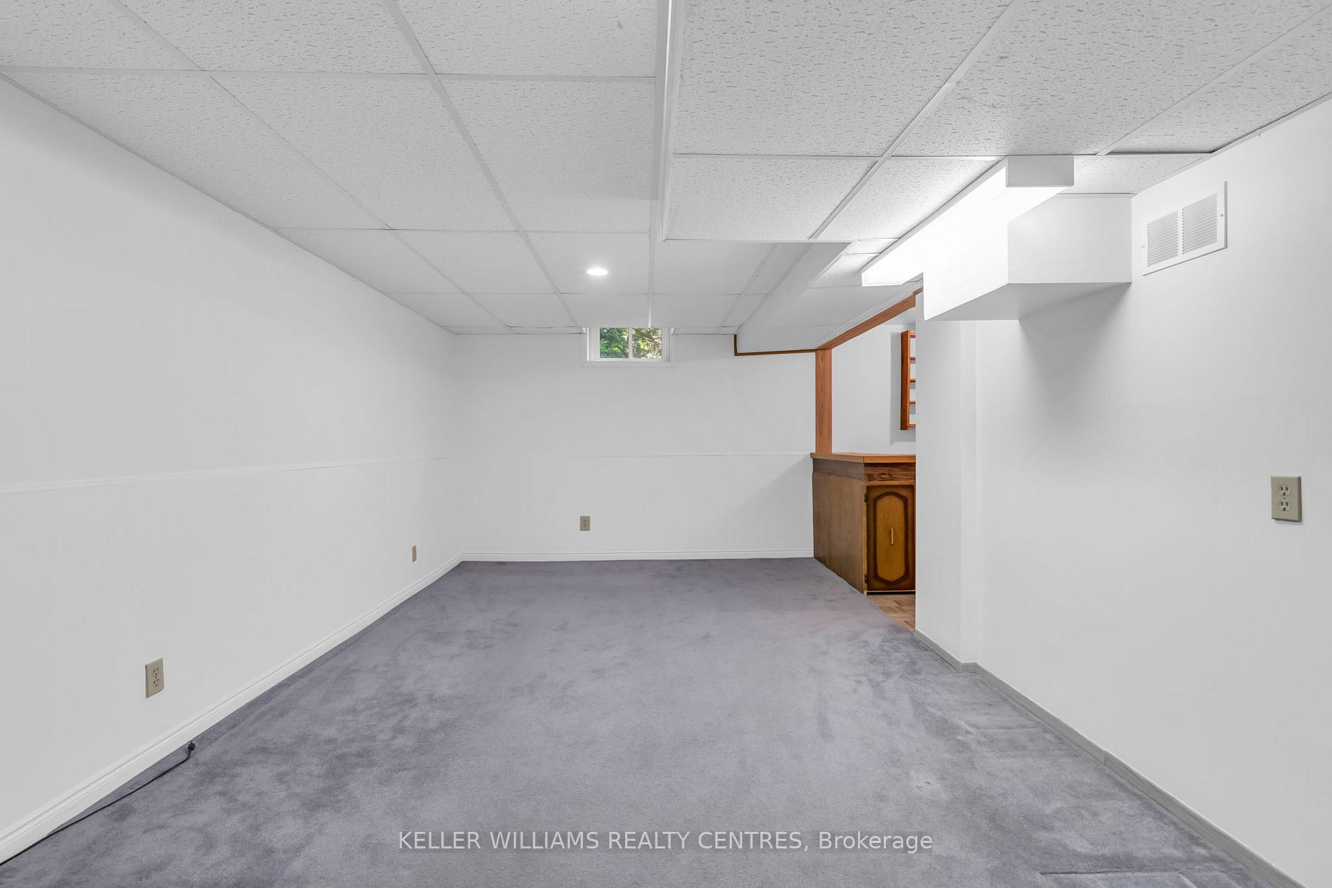 Photo 32 of 119 Batson Drive, Aurora, Aurora Village — HOMEH