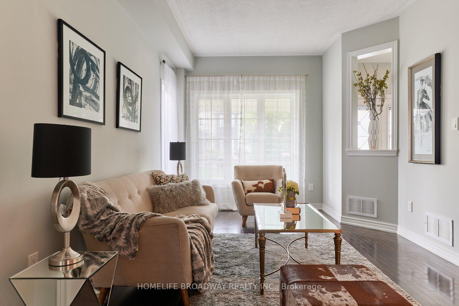 Photo 5 of 7 Edison Place, Vaughan, Patterson — HOMEH
