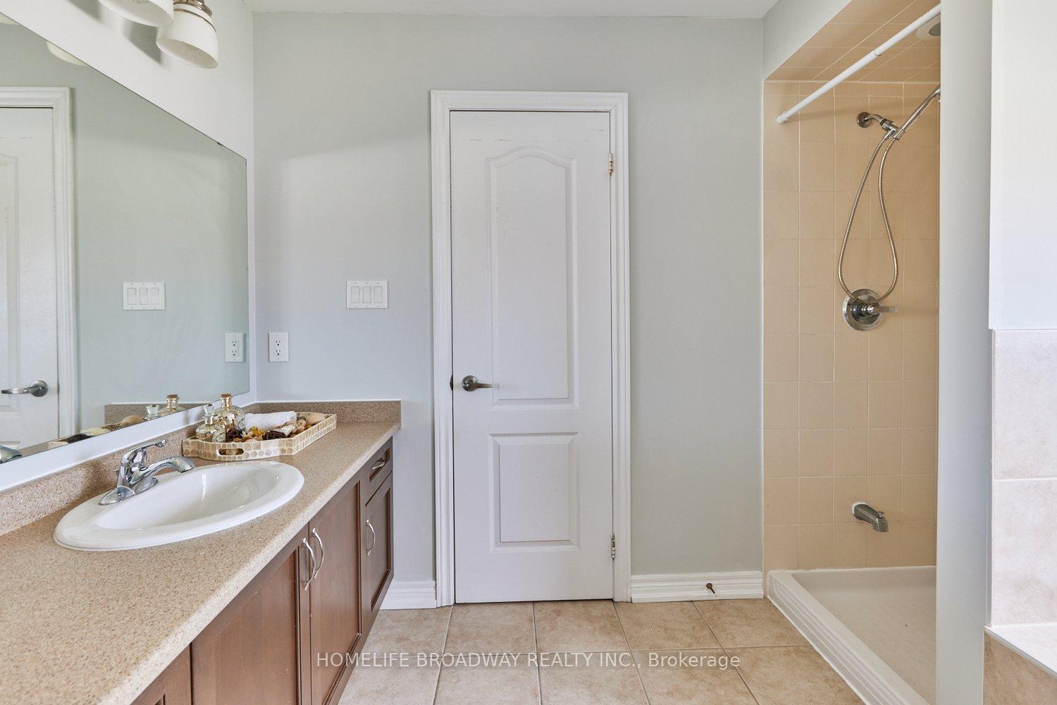 Photo 35 of 7 Edison Place, Vaughan, Patterson — HOMEH