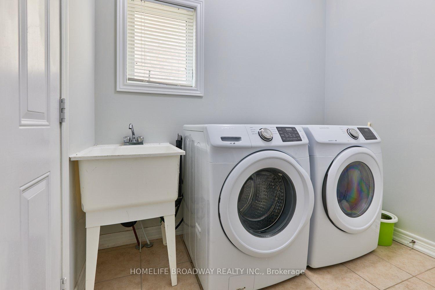 Photo 37 of 7 Edison Place, Vaughan, Patterson — HOMEH