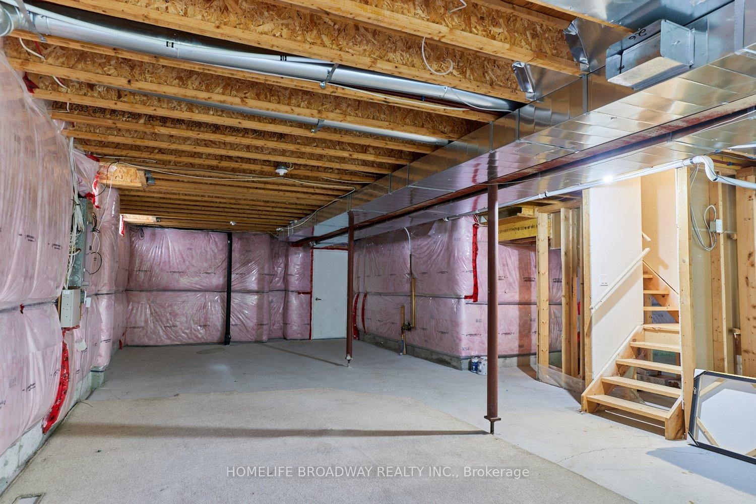 Photo 39 of 7 Edison Place, Vaughan, Patterson — HOMEH