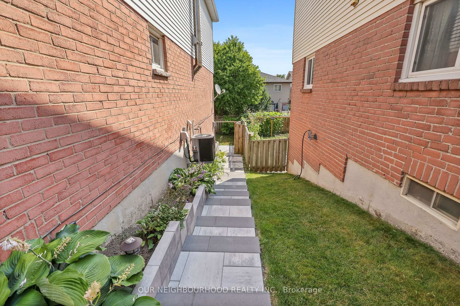 Photo 41 of 5 Noble Drive, Ajax, Central East — HOMEH