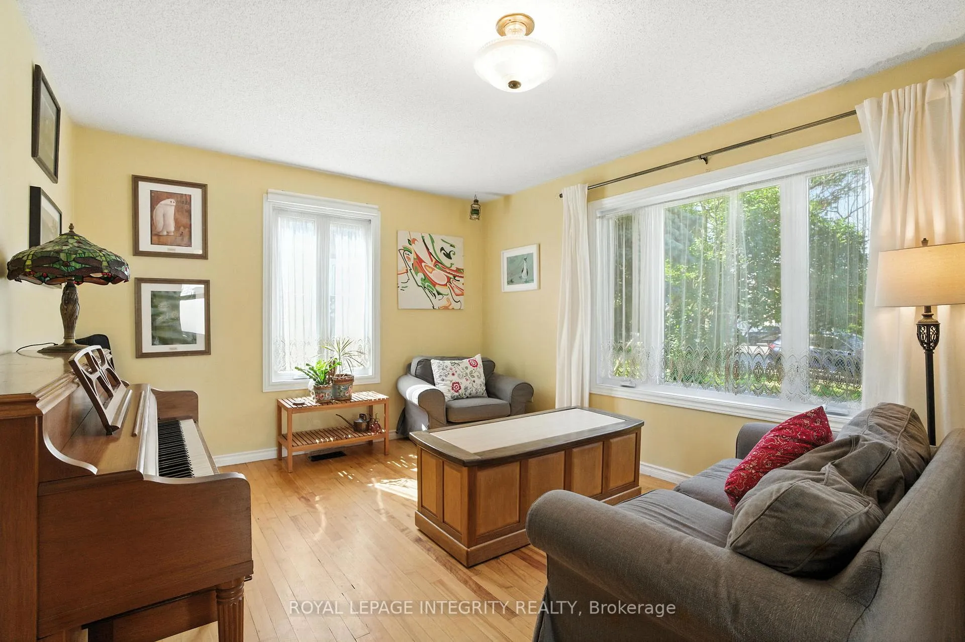 Photo 5 of 841 Merivale Road, Ottawa, Carlington — HOMEH