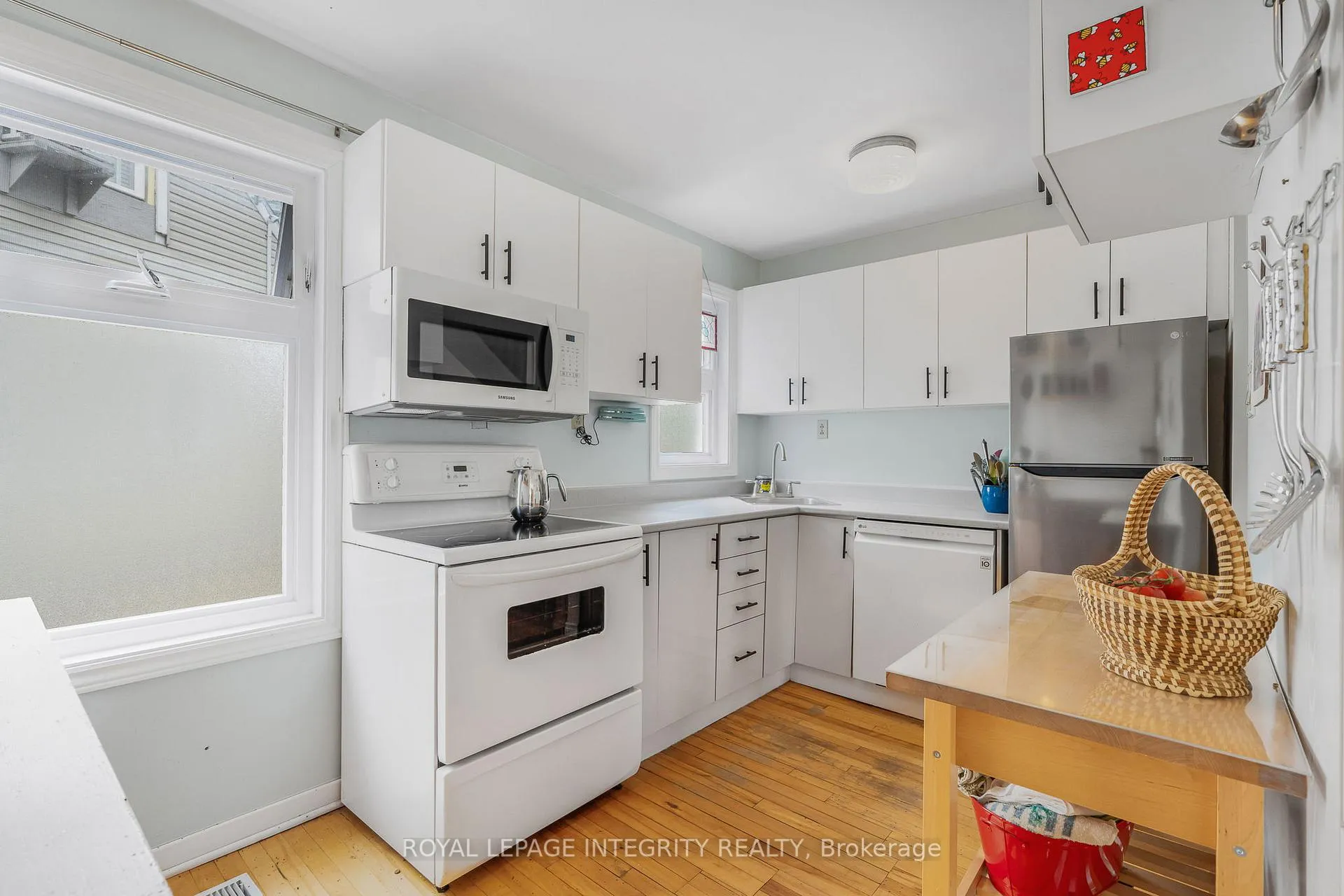 Photo 7 of 841 Merivale Road, Ottawa, Carlington — HOMEH