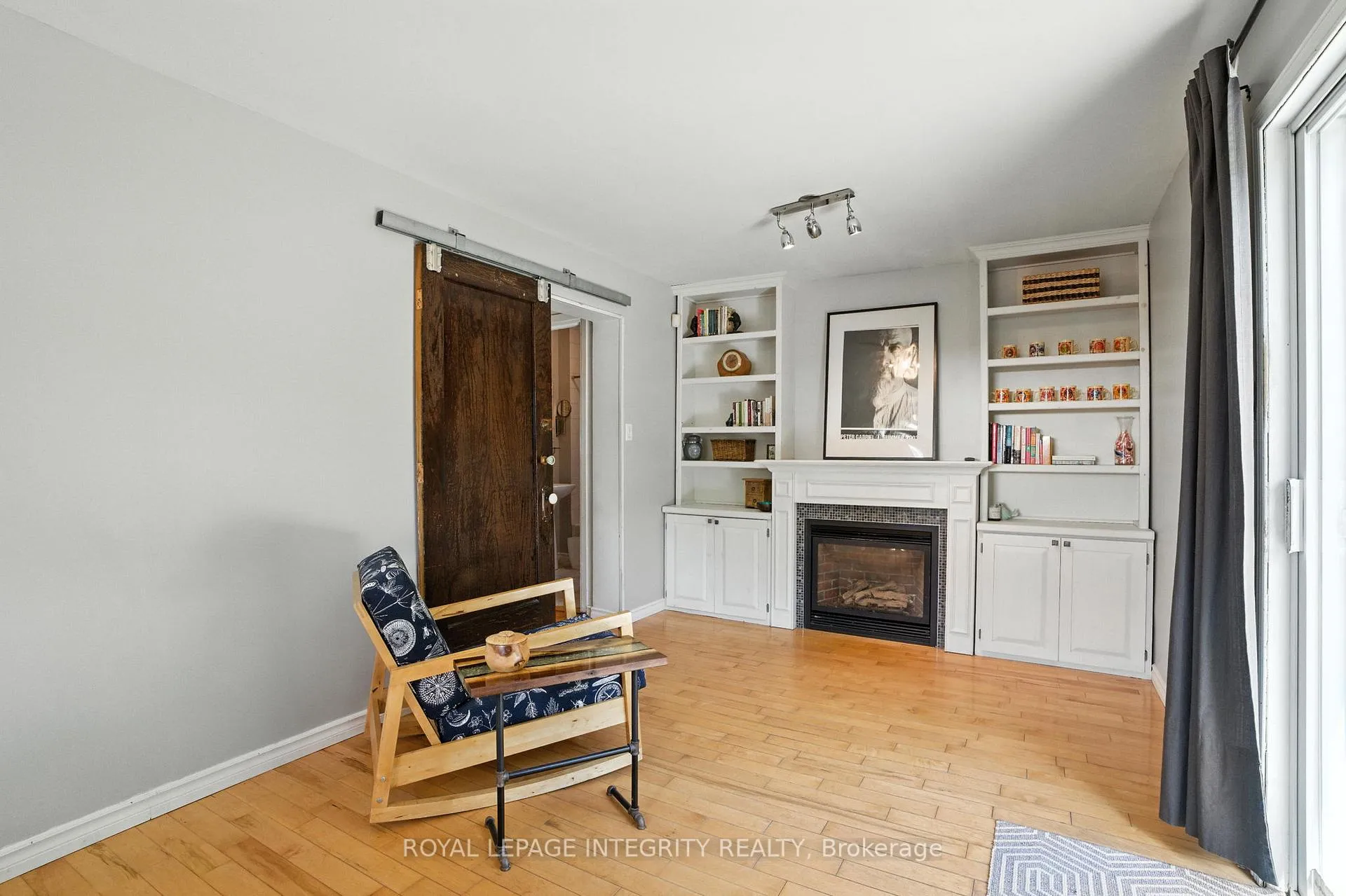 Photo 17 of 841 Merivale Road, Ottawa, Carlington — HOMEH