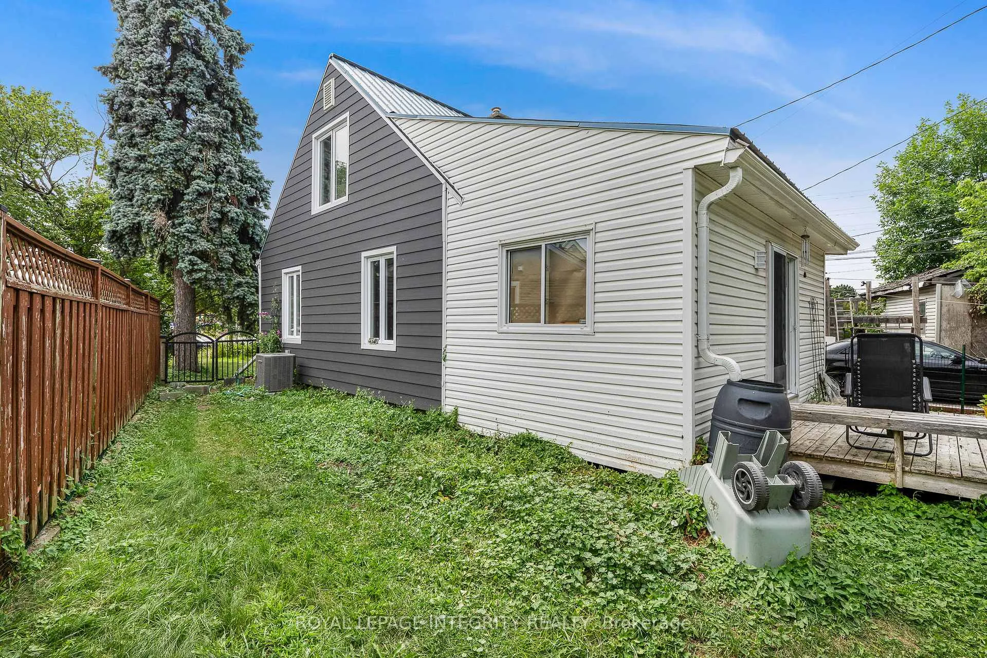 Photo 24 of 841 Merivale Road, Ottawa, Carlington — HOMEH