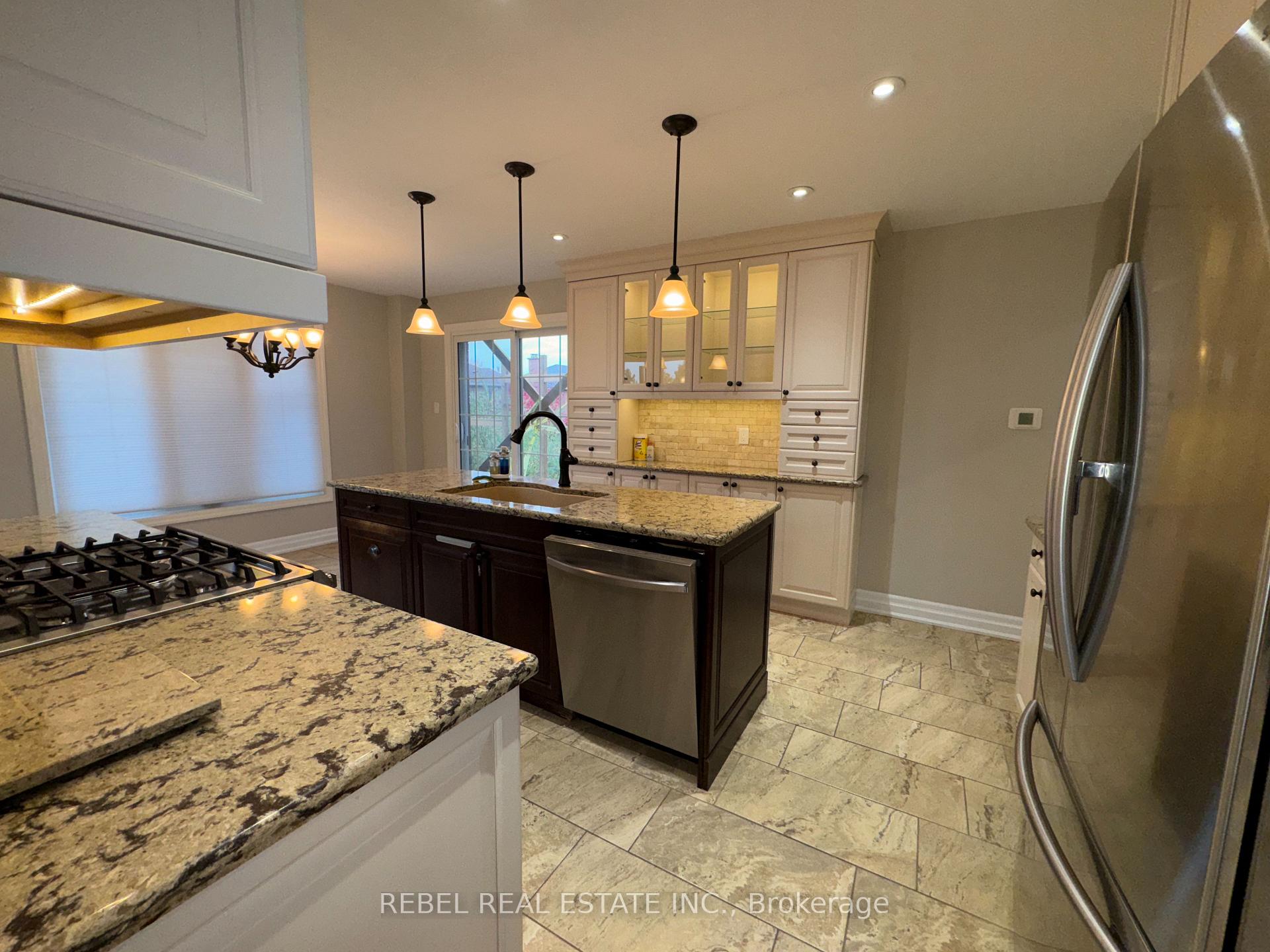Photo 10 of Unit Upper, 41 Forest Heights Street, Whitby, Pringle Creek — HOMEH