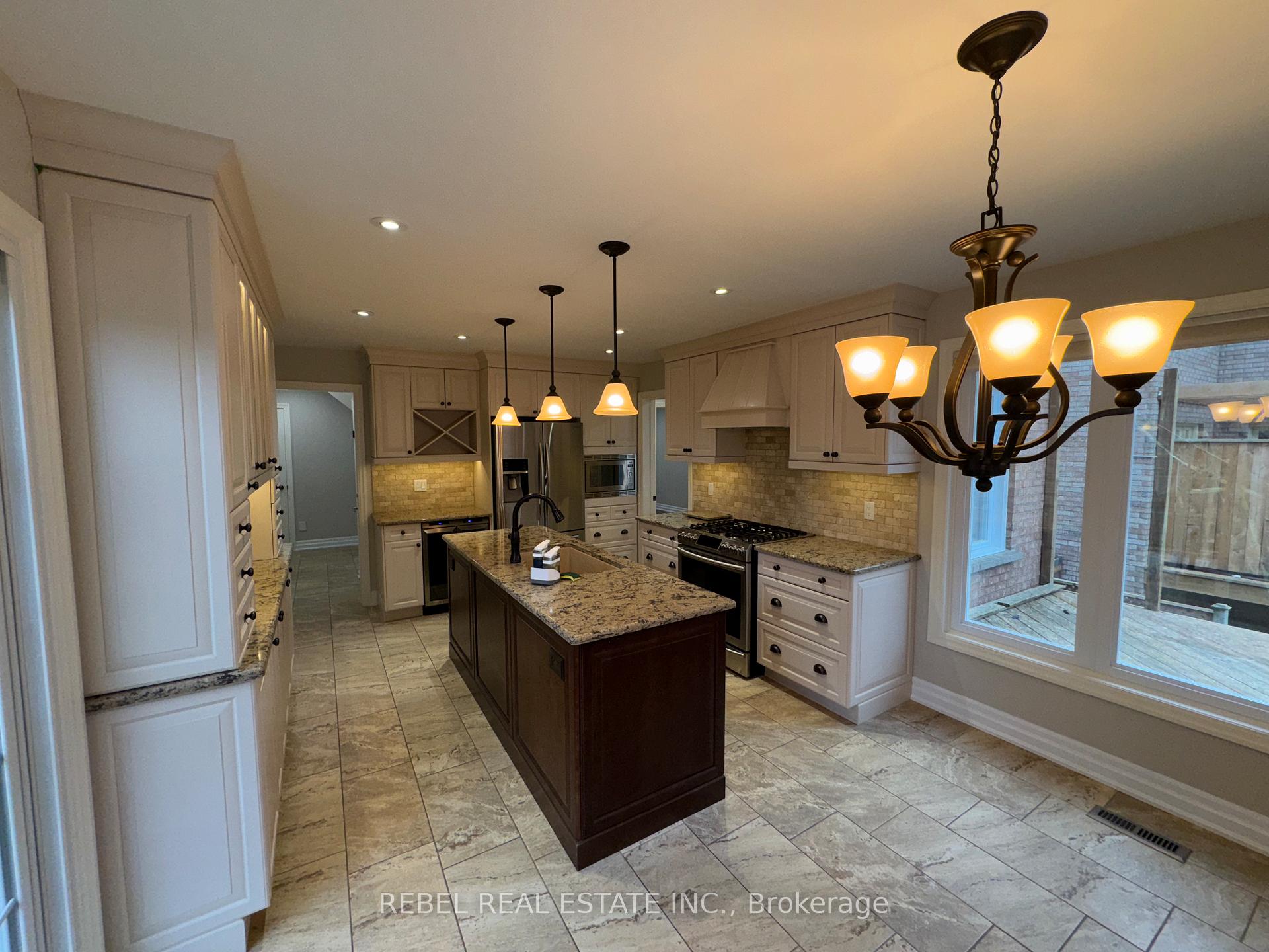 Photo 12 of Unit Upper, 41 Forest Heights Street, Whitby, Pringle Creek — HOMEH