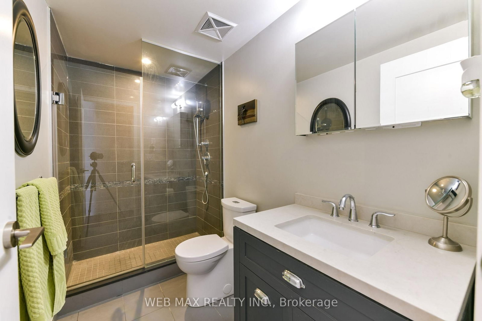 Photo 7 of Unit 501, 25 Malcolm Rd, Toronto, Leaside — HOMEH
