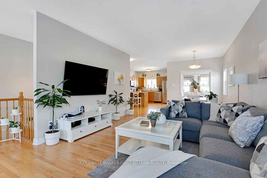 Photo 5 of 85 Carter Crescent, Arnprior — HOMEH
