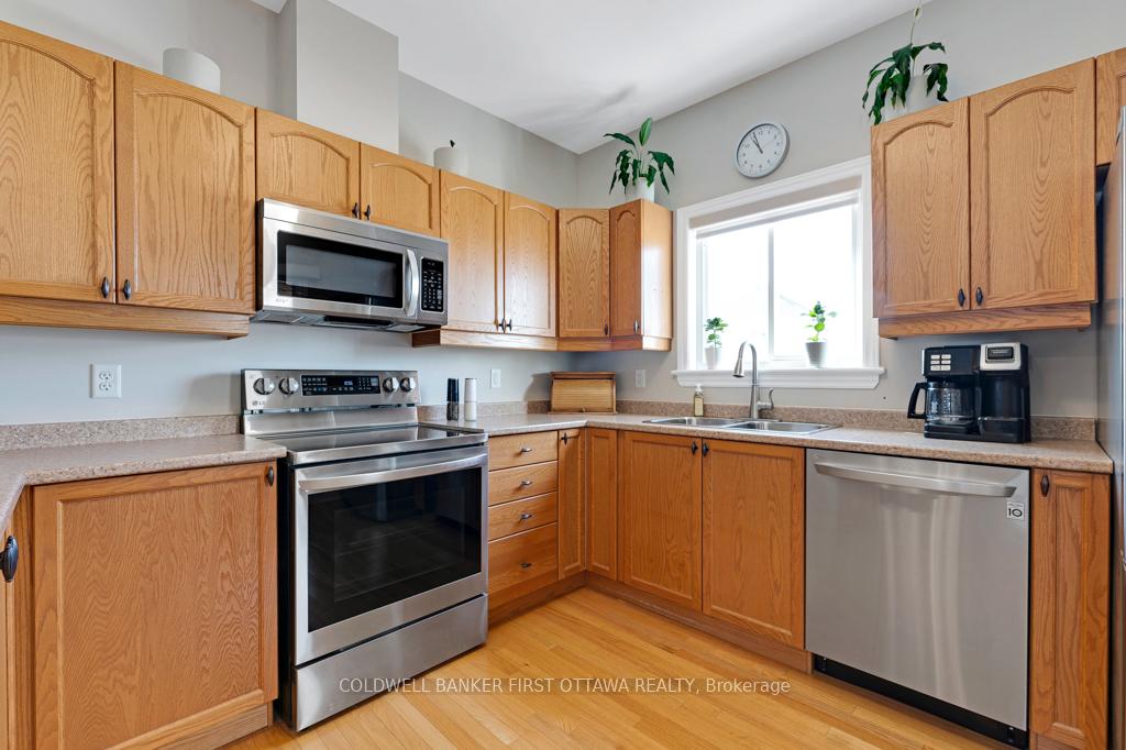Photo 11 of 85 Carter Crescent, Arnprior — HOMEH