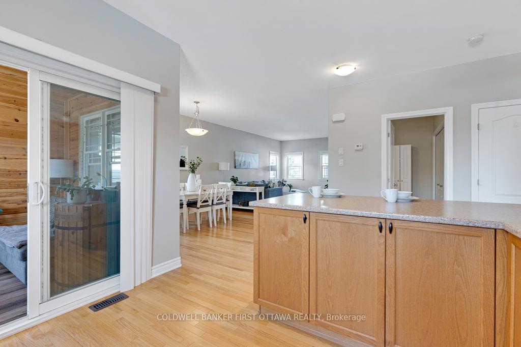 Photo 12 of 85 Carter Crescent, Arnprior — HOMEH
