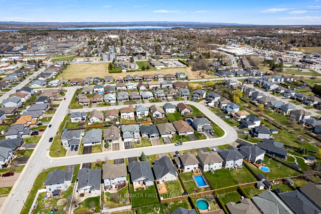 Photo 35 of 85 Carter Crescent, Arnprior — HOMEH