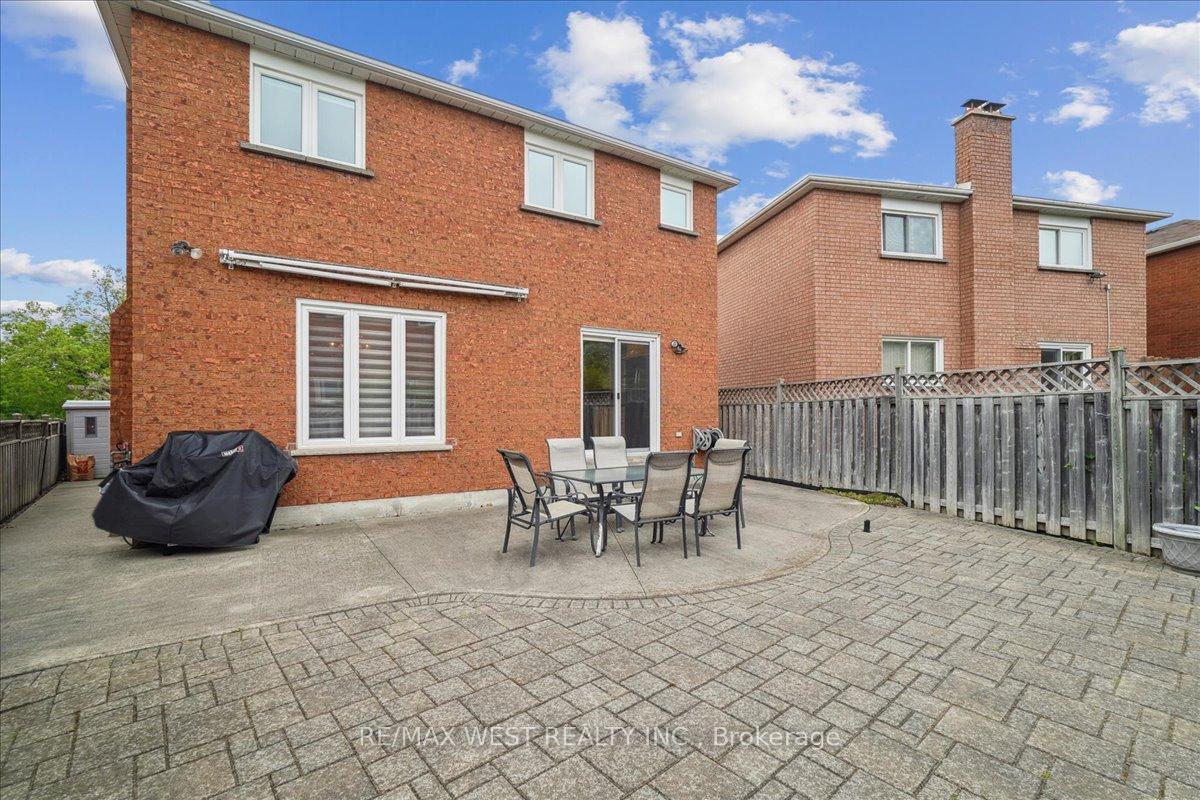 Photo 8 of 57 Judith Avenue, Vaughan, Brownridge — HOMEH