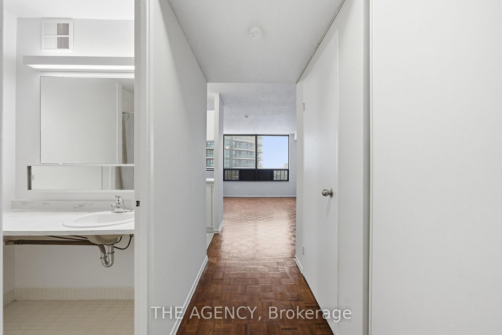 Photo 3 of Unit 1302B, 2360 Dundas St W, Toronto, High Park North — HOMEH