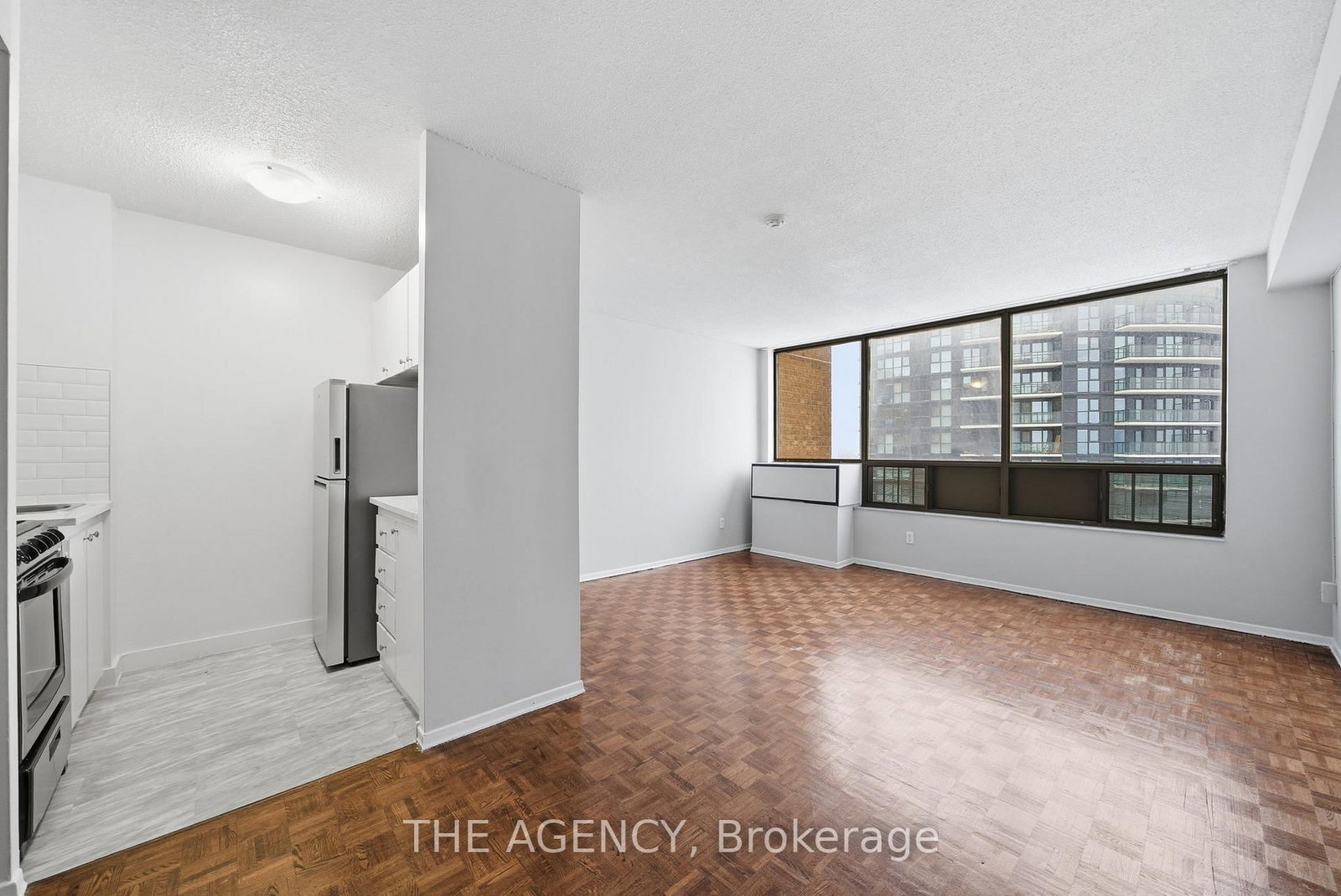Photo 6 of Unit 1302B, 2360 Dundas St W, Toronto, High Park North — HOMEH