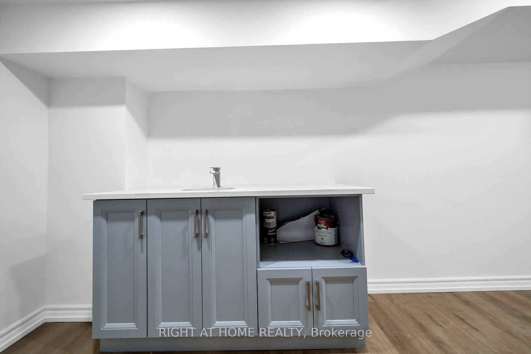 Photo 6 of 49 Priory Drive, Whitby, Rural Whitby — HOMEH
