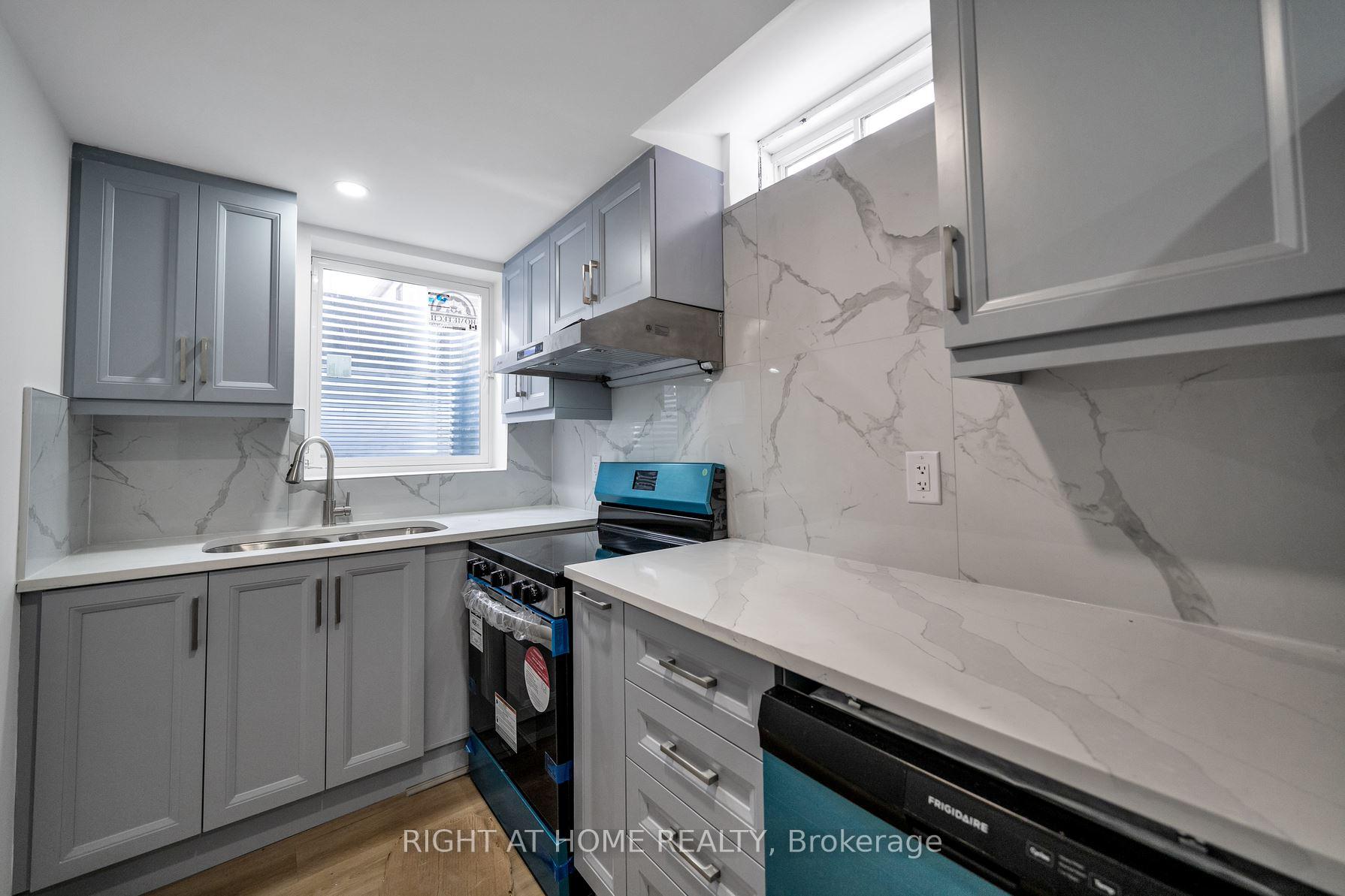 Photo 10 of 49 Priory Drive, Whitby, Rural Whitby — HOMEH