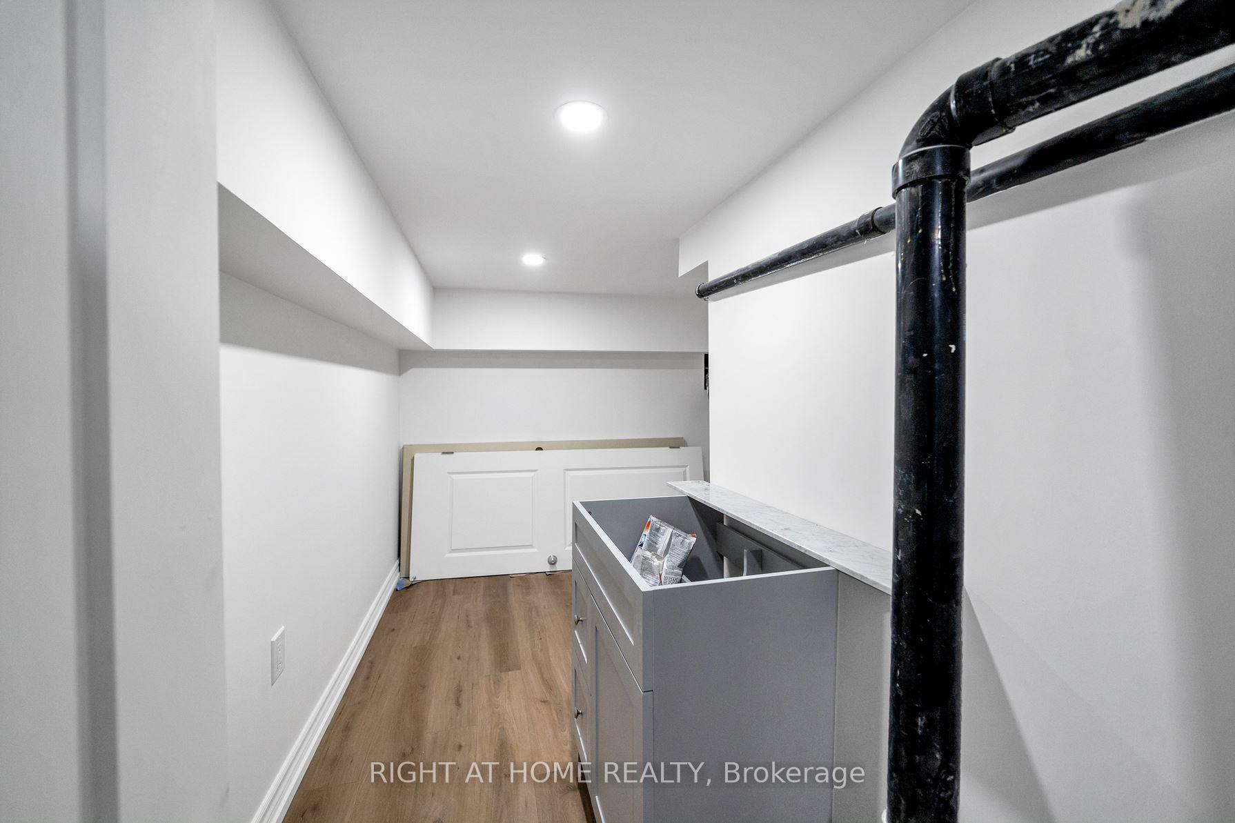 Photo 18 of 49 Priory Drive, Whitby, Rural Whitby — HOMEH